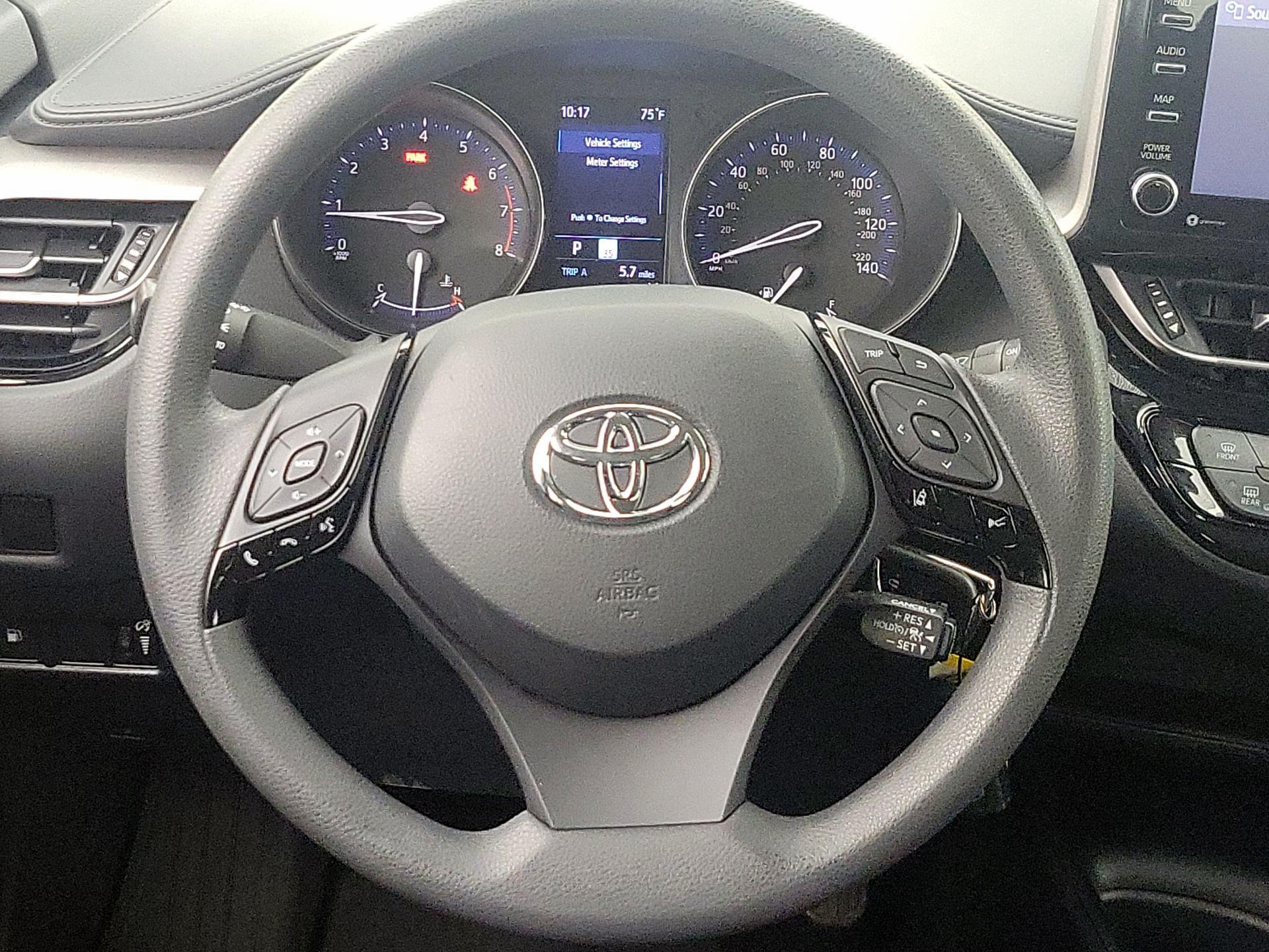 Thumbnail: 2021 Toyota C-HR - 10