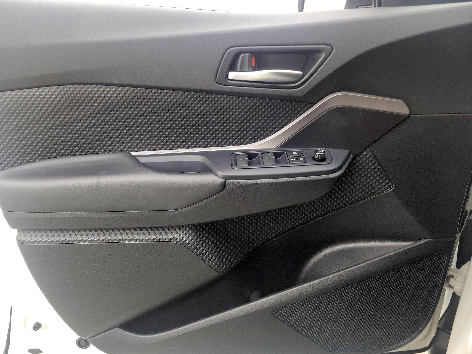 Thumbnail: 2021 Toyota C-HR - 12