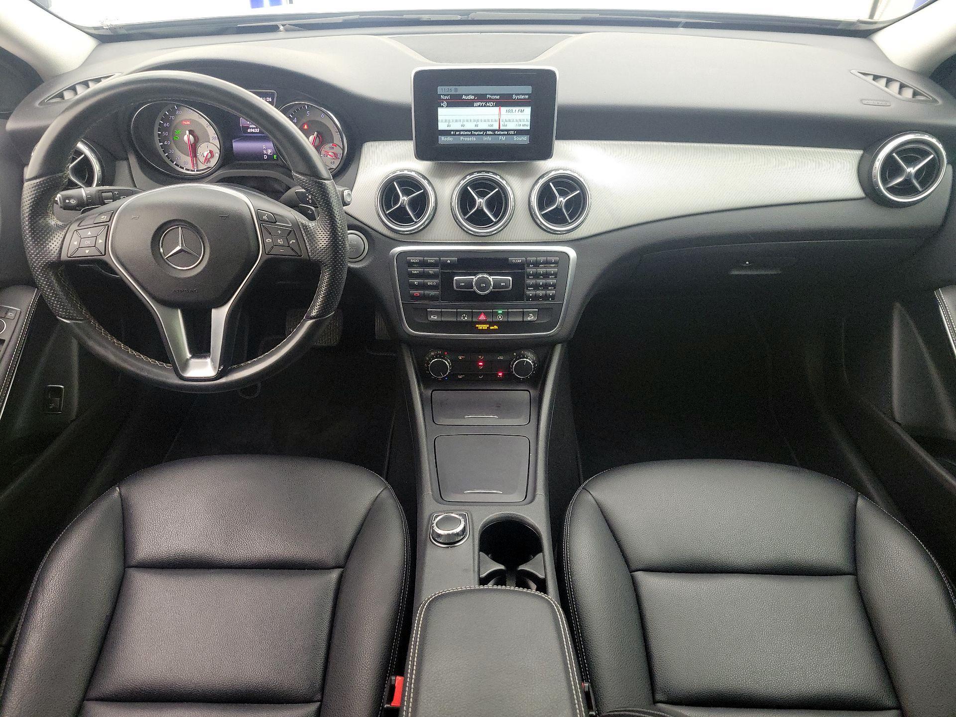 Thumbnail: 2015 Mercedes-Benz GLA - 9