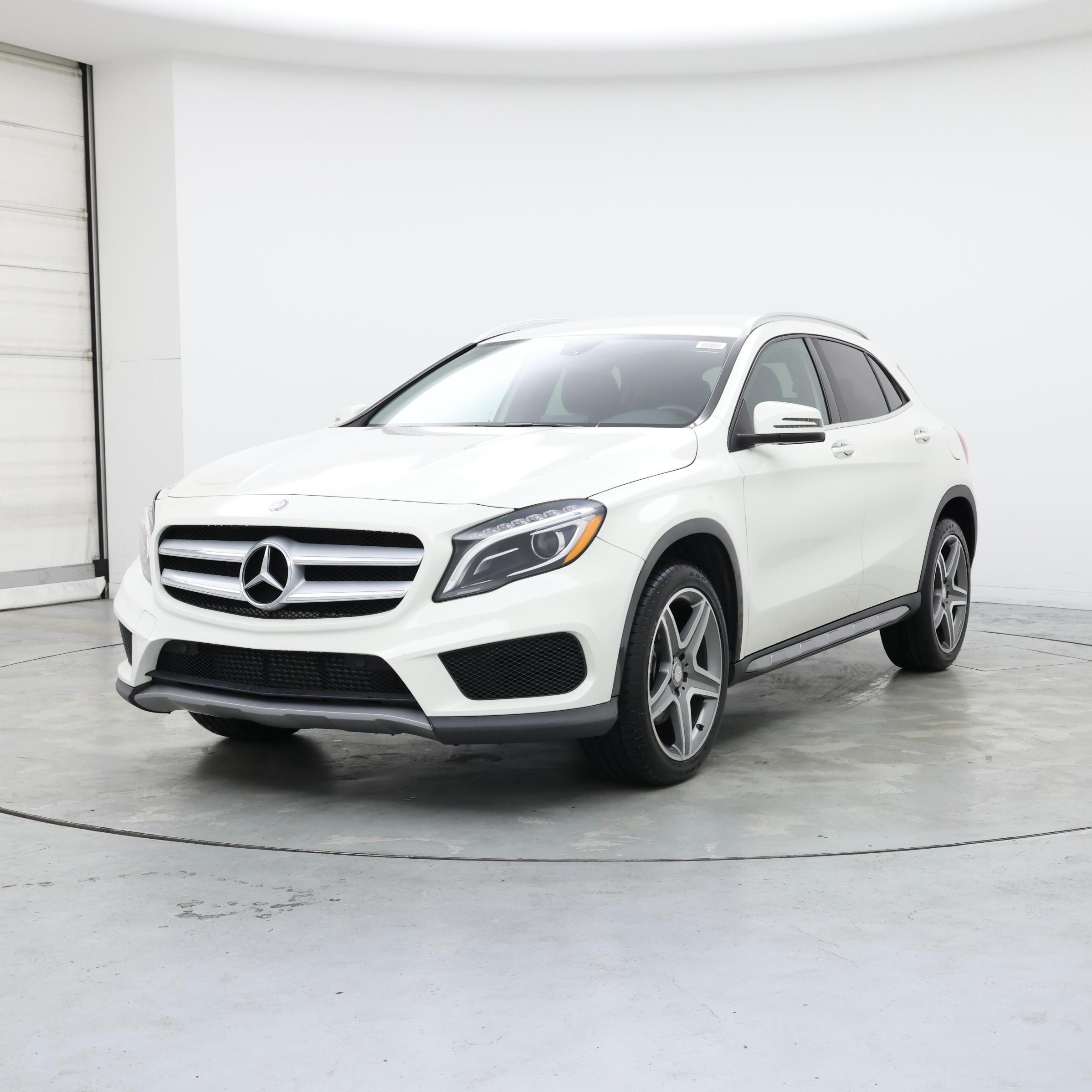 Thumbnail: 2015 Mercedes-Benz GLA - 4