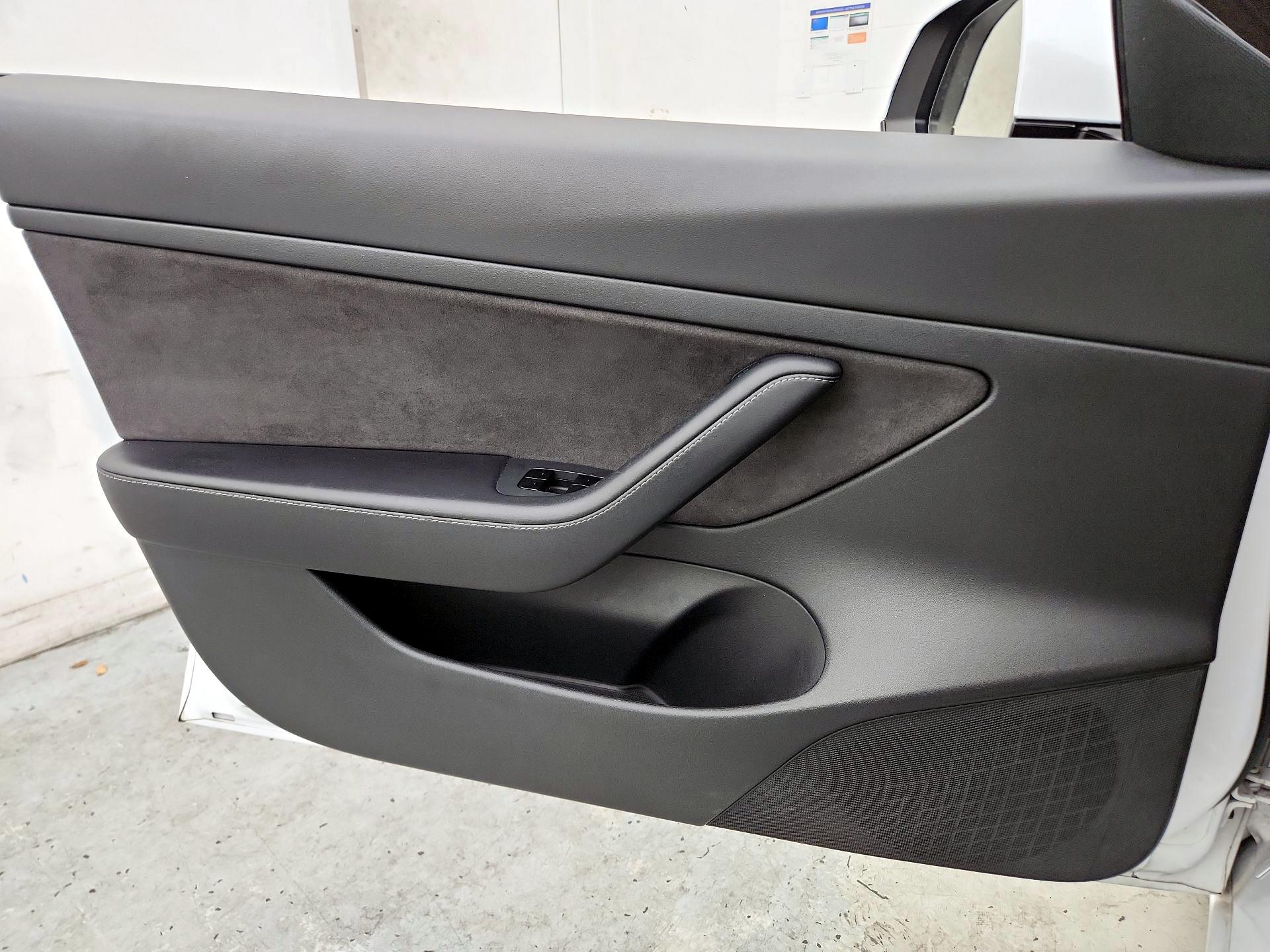 Thumbnail: 2021 Tesla Model 3 - 12