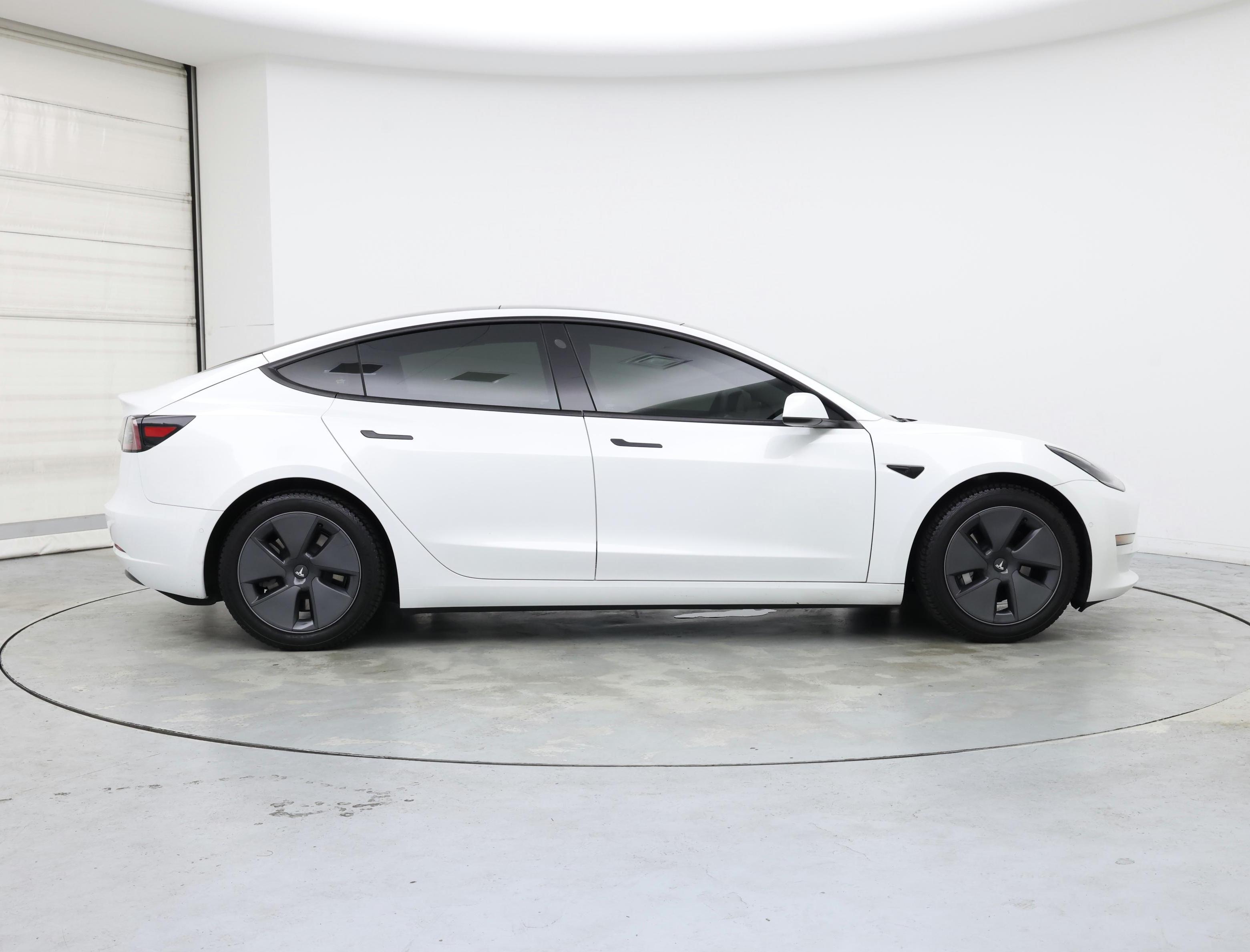Thumbnail: 2021 Tesla Model 3 - 7
