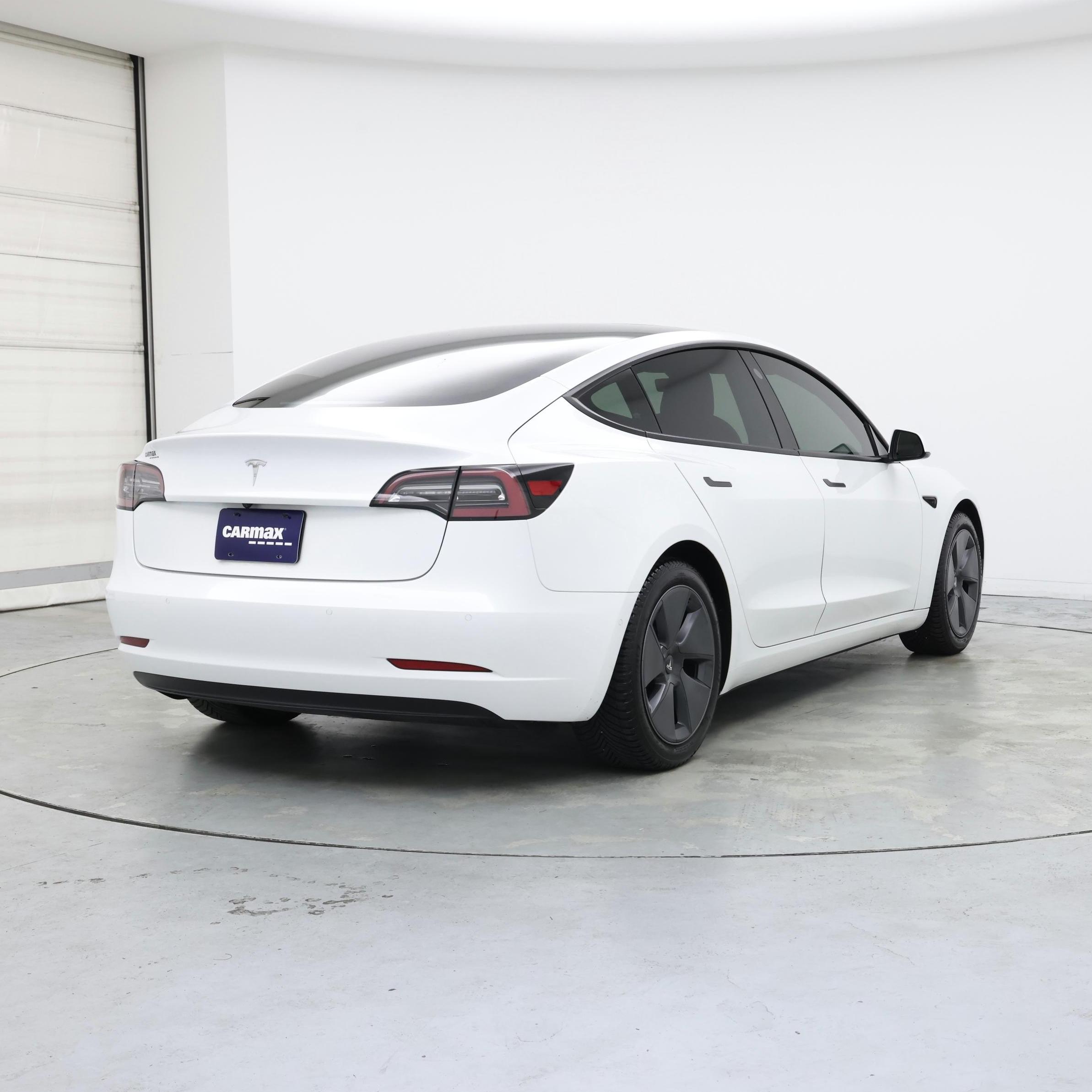 Thumbnail: 2021 Tesla Model 3 - 8