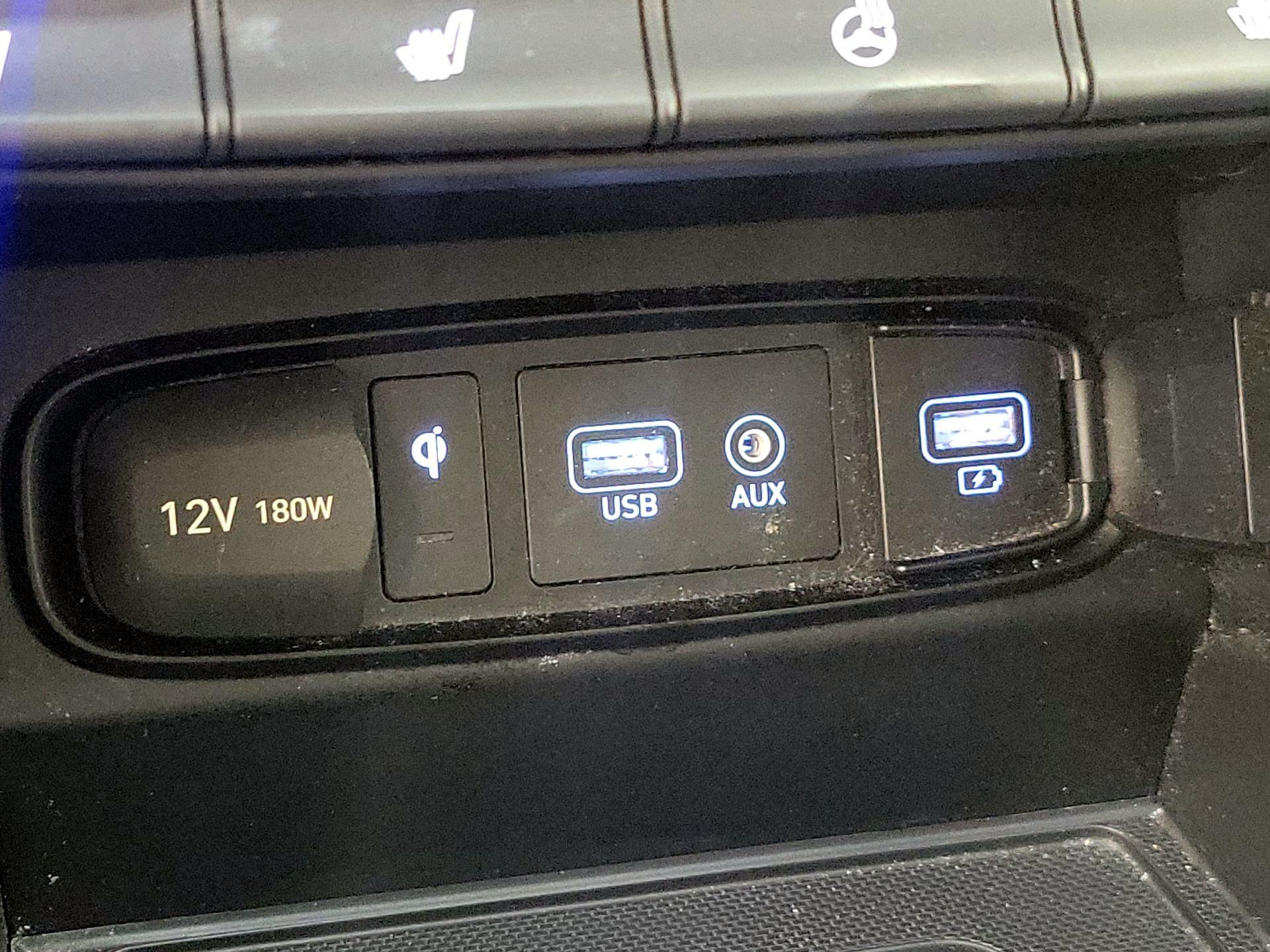 Thumbnail: 2019 Hyundai Santa Fe - 19