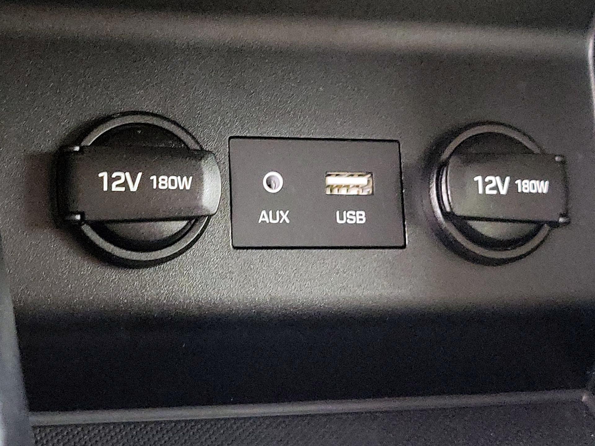 Thumbnail: 2020 Hyundai Elantra - 18
