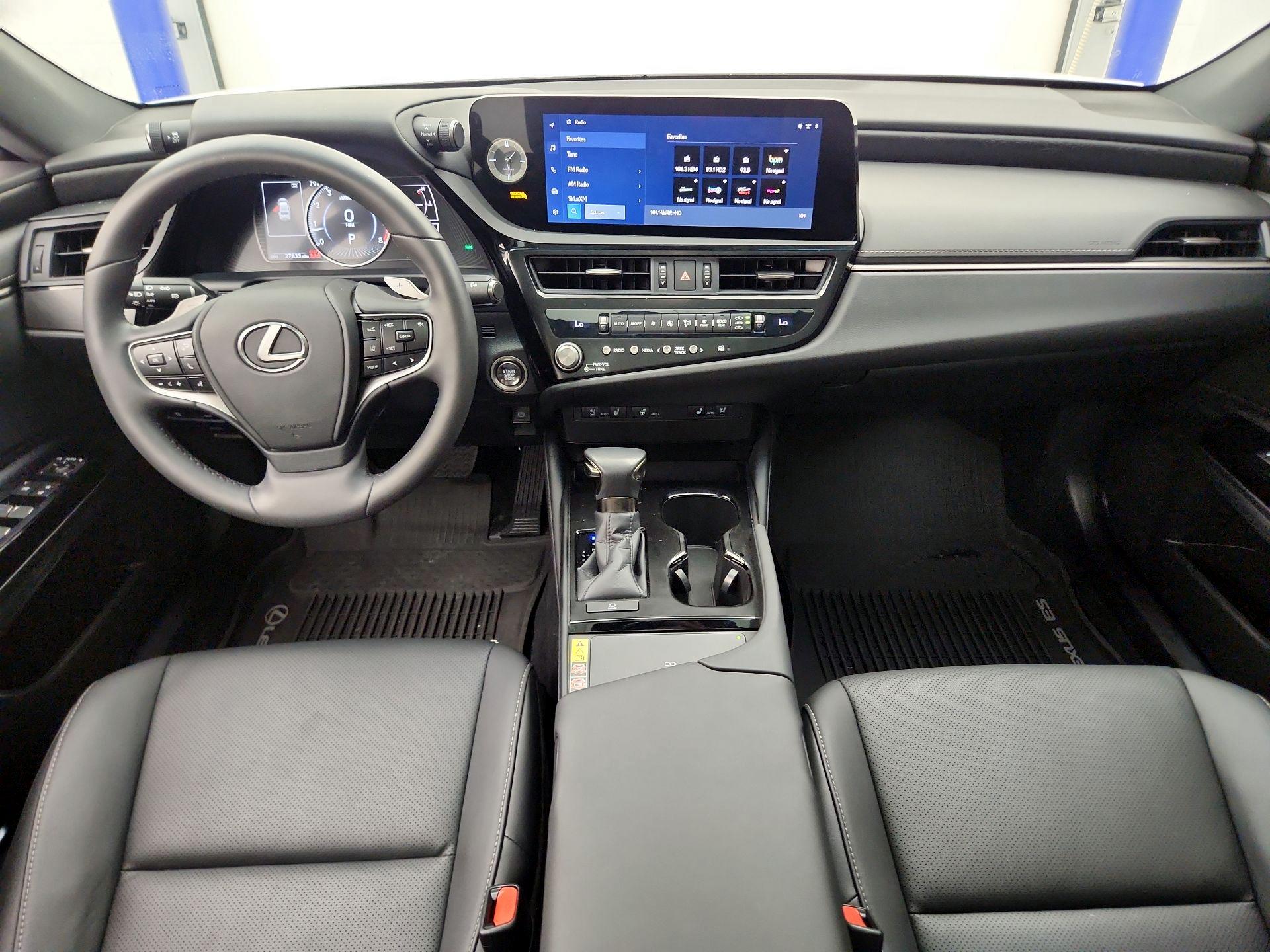 Thumbnail: 2023 Lexus ES - 9