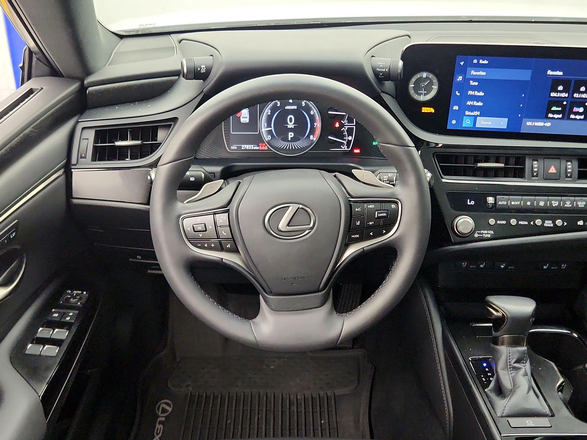 Thumbnail: 2023 Lexus ES - 10