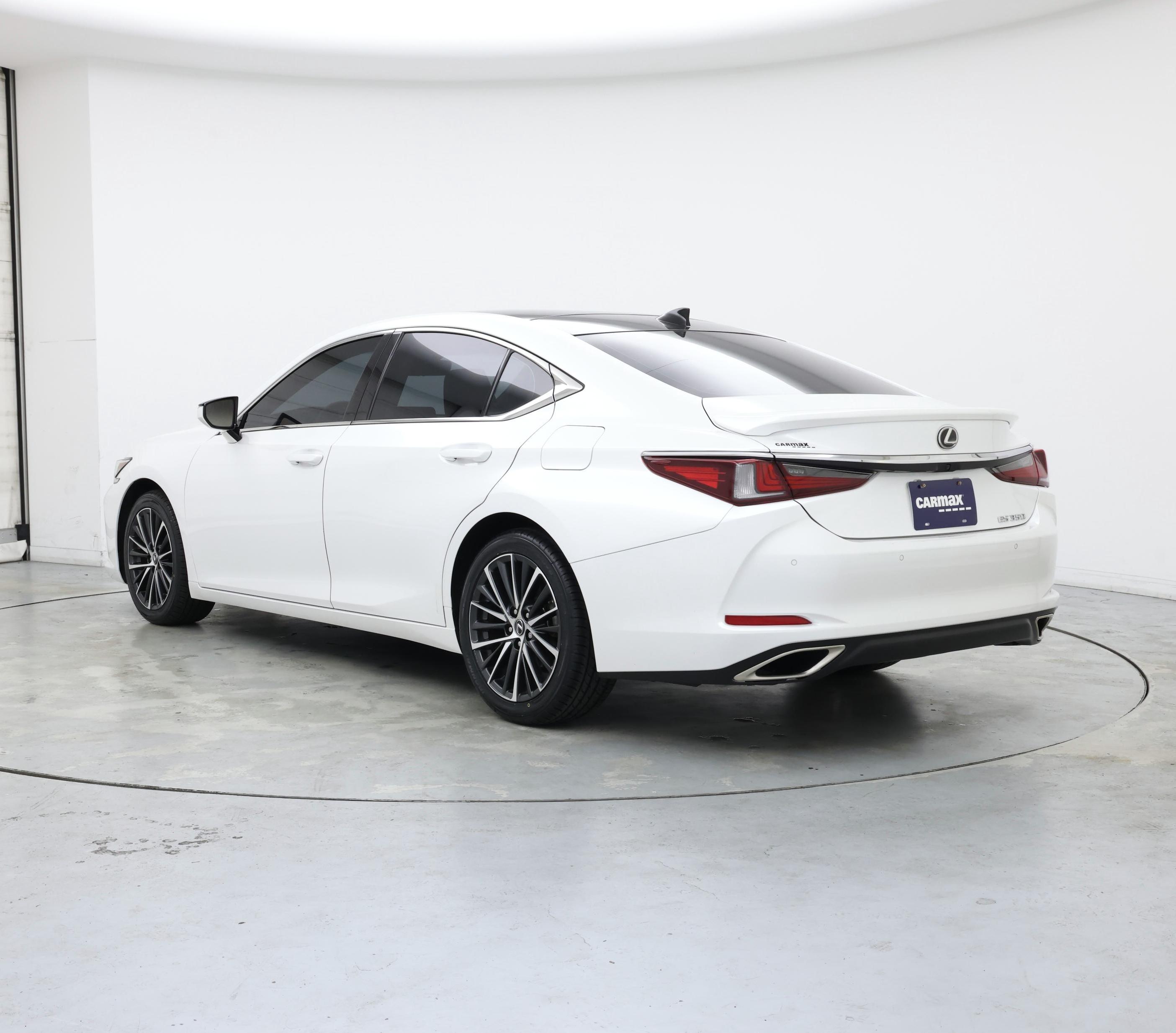 Thumbnail: 2023 Lexus ES - 2