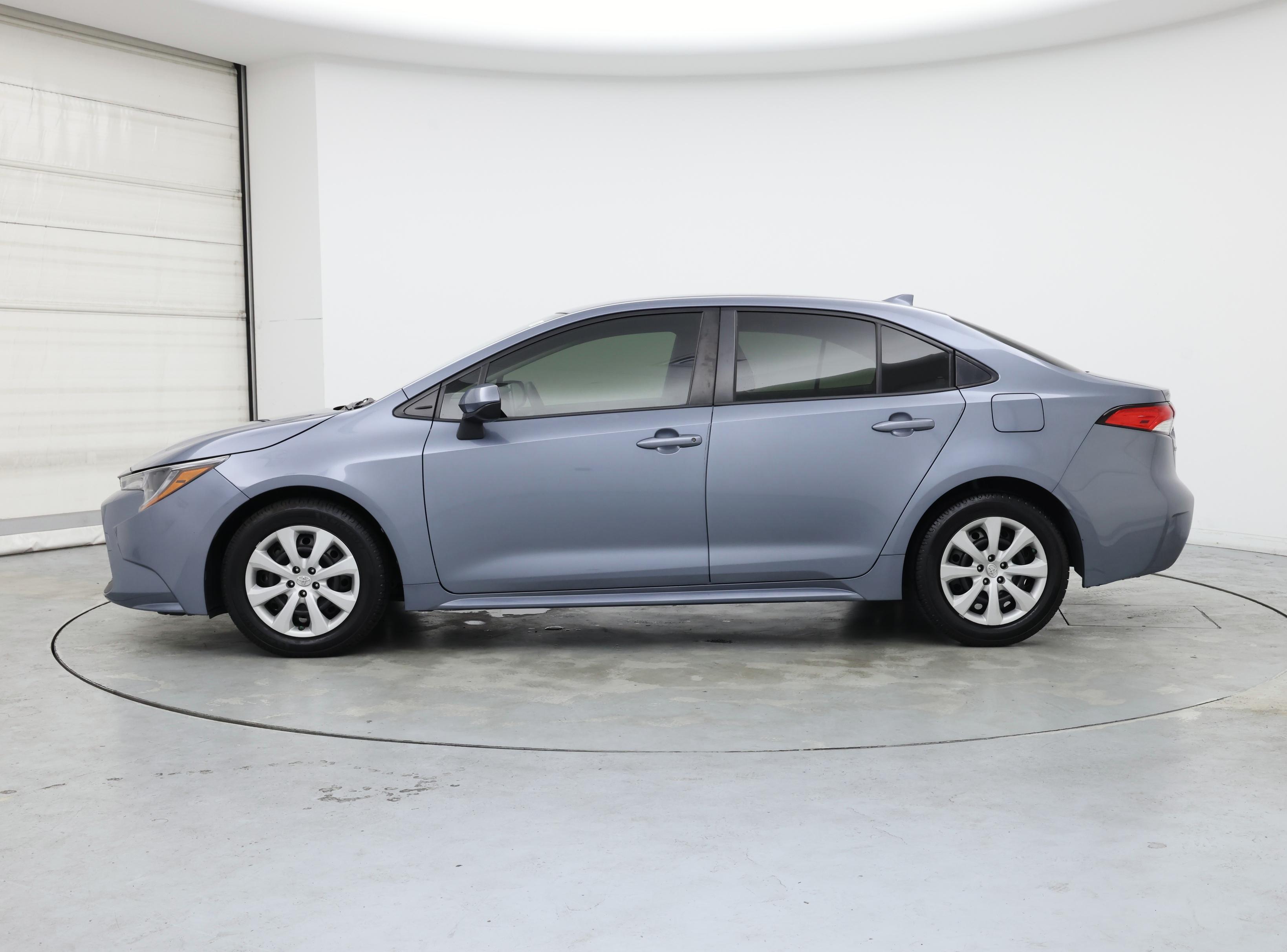 Thumbnail: 2021 Toyota Corolla - 3