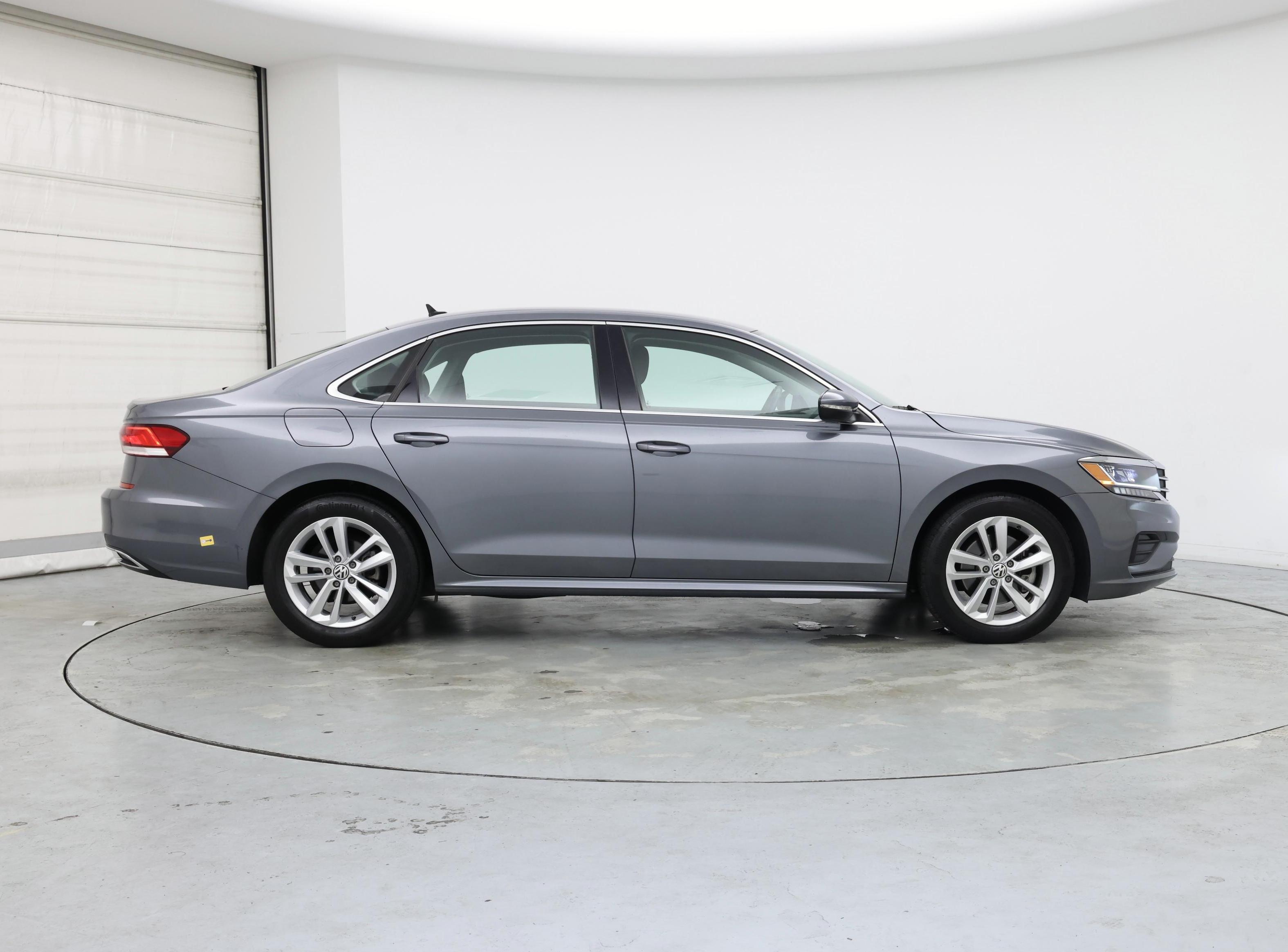 Thumbnail: 2020 Volkswagen Passat - 7