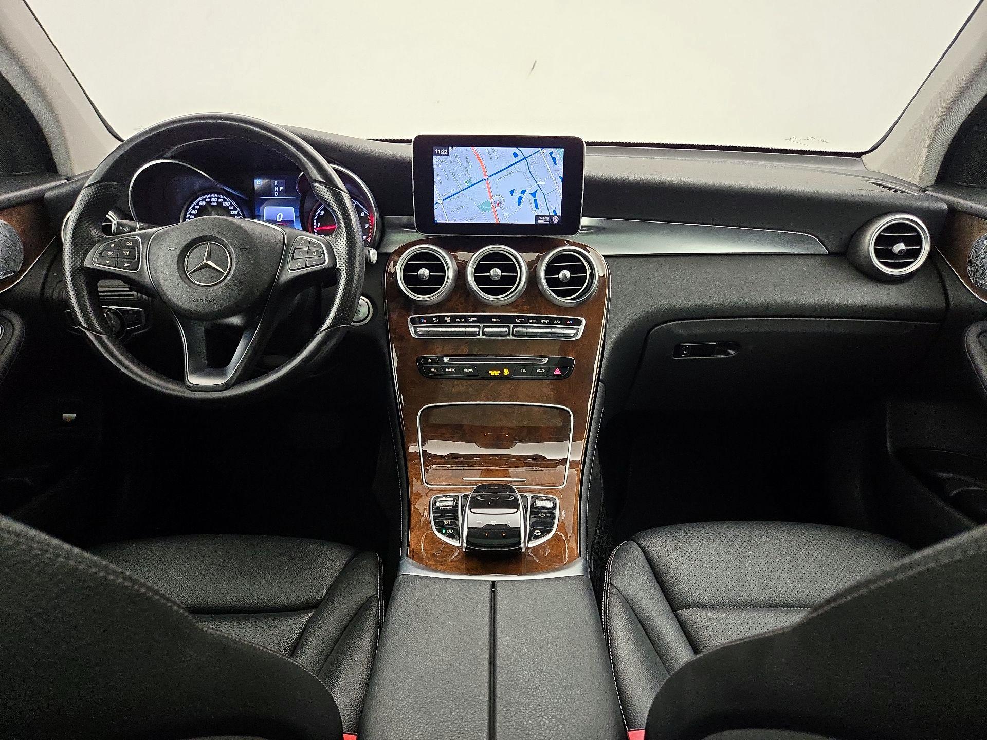 Thumbnail: 2016 Mercedes-Benz GLC - 9