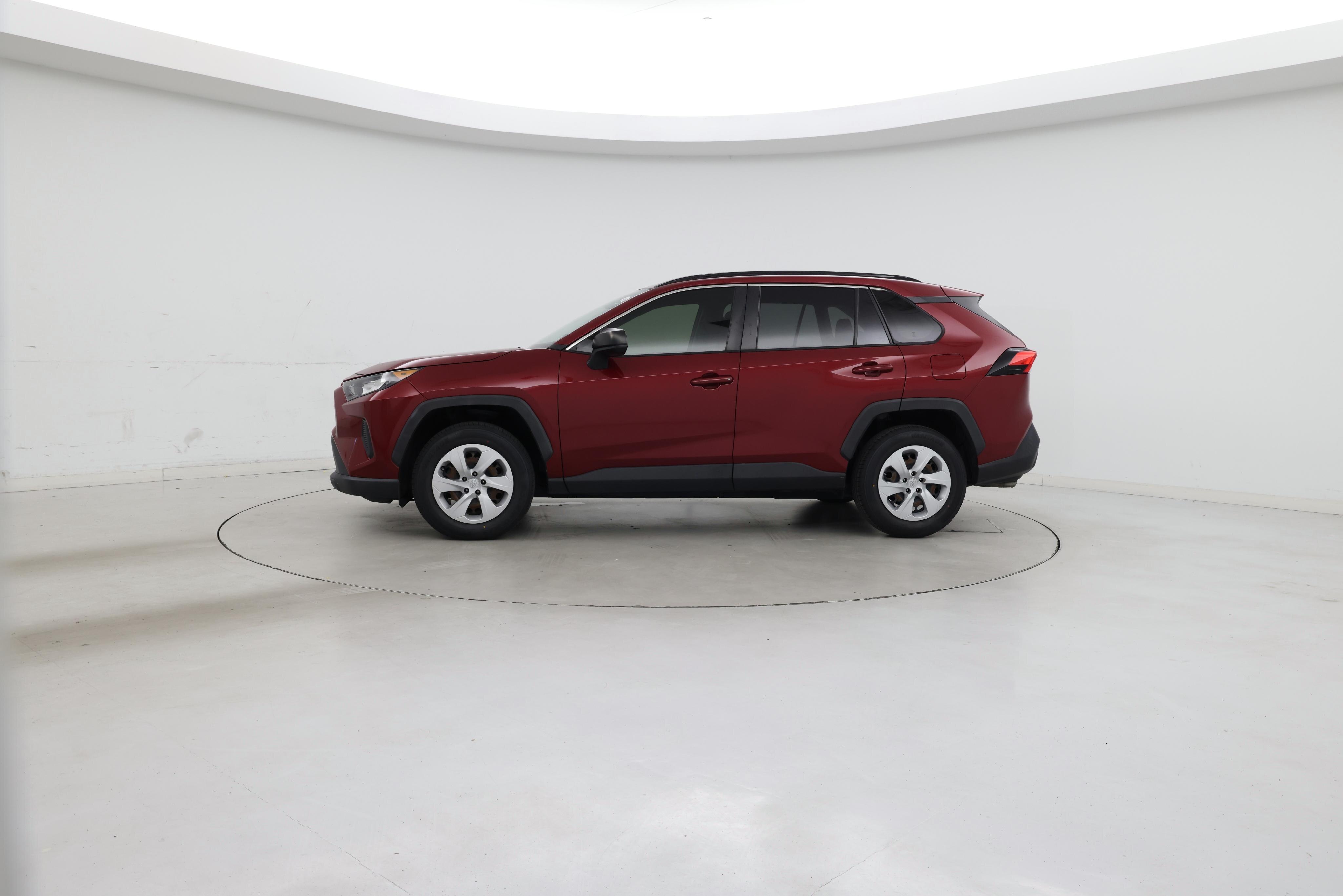Thumbnail: 2021 Toyota RAV4 - 3