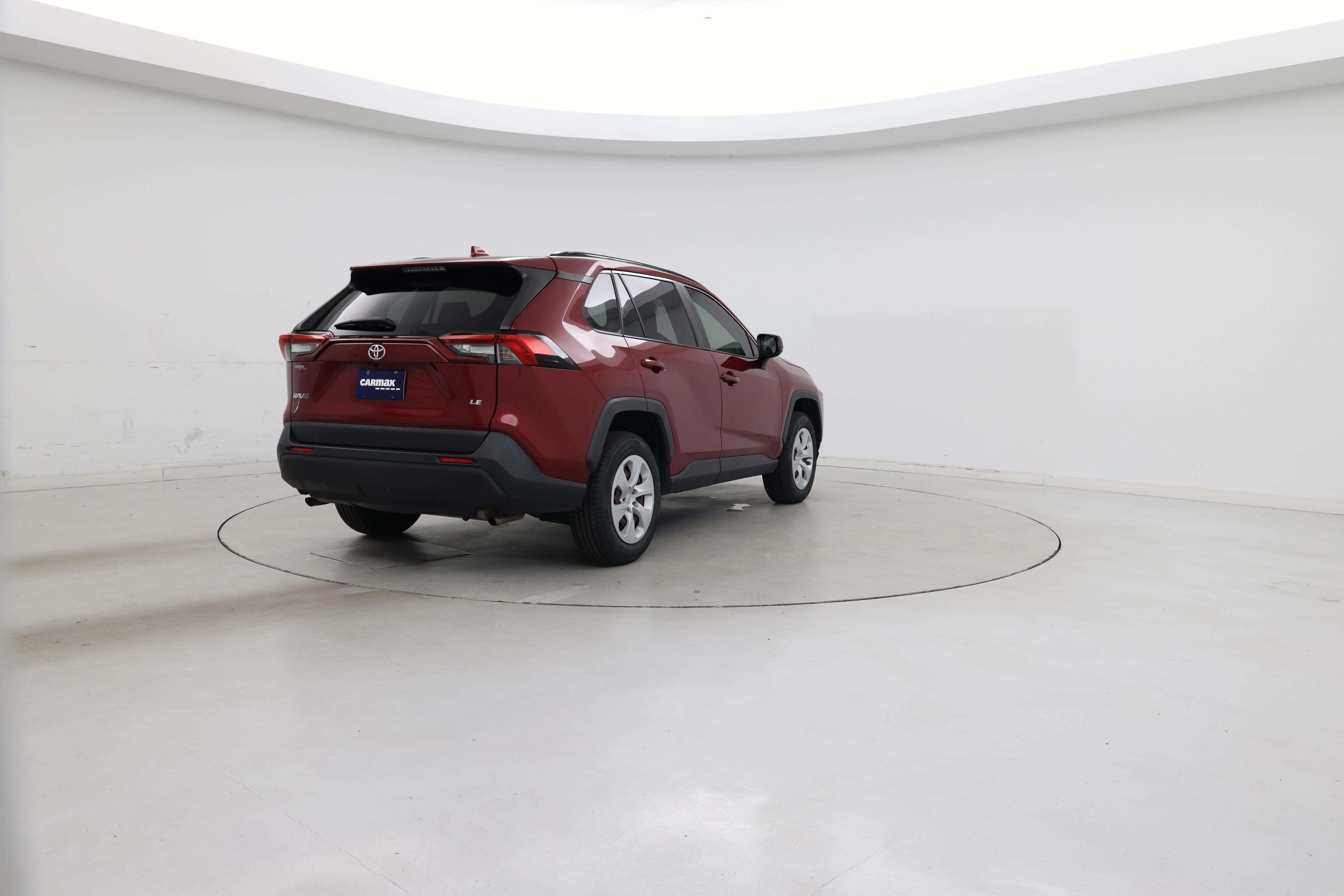 Thumbnail: 2021 Toyota RAV4 - 8