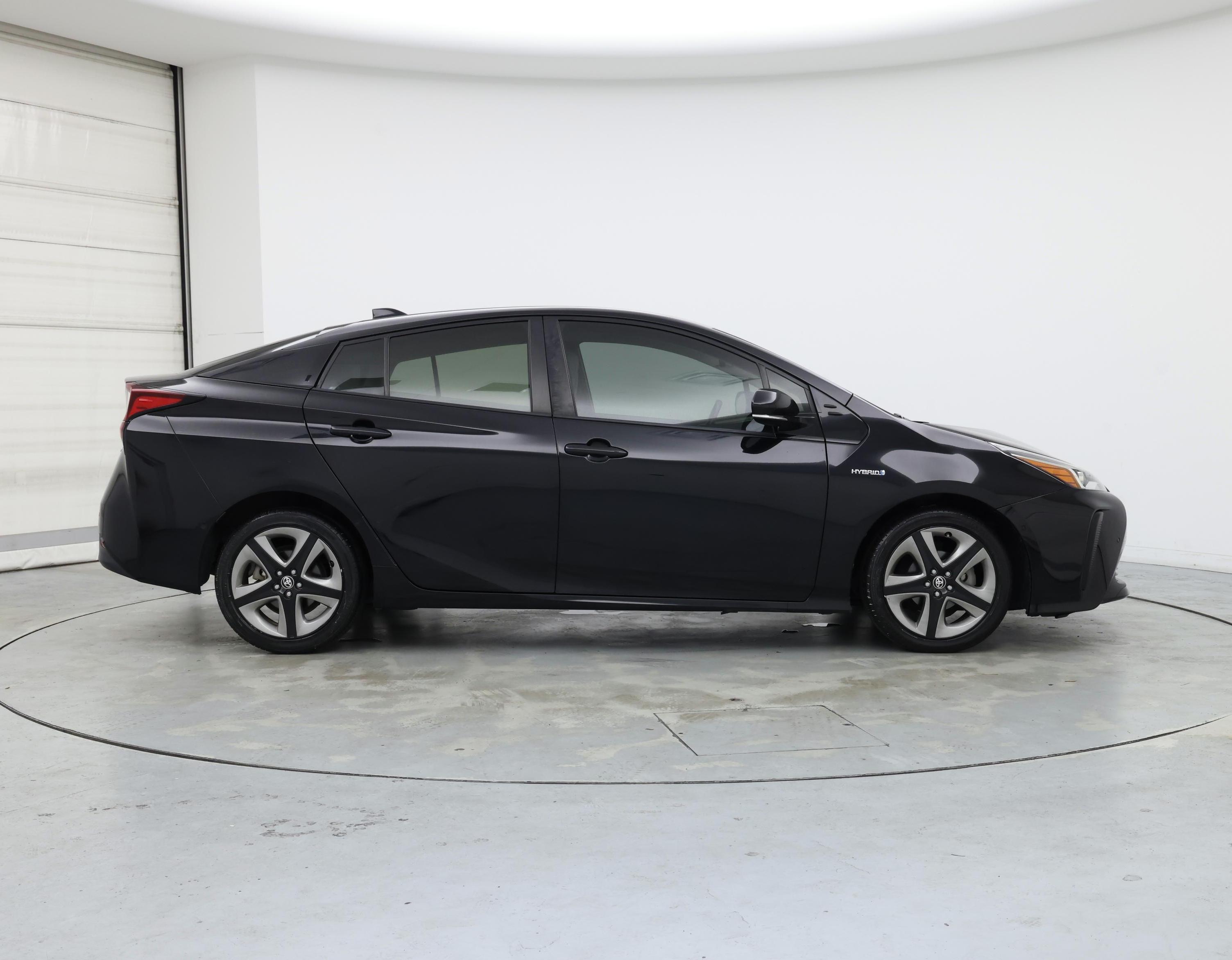 Thumbnail: 2020 Toyota Prius - 7