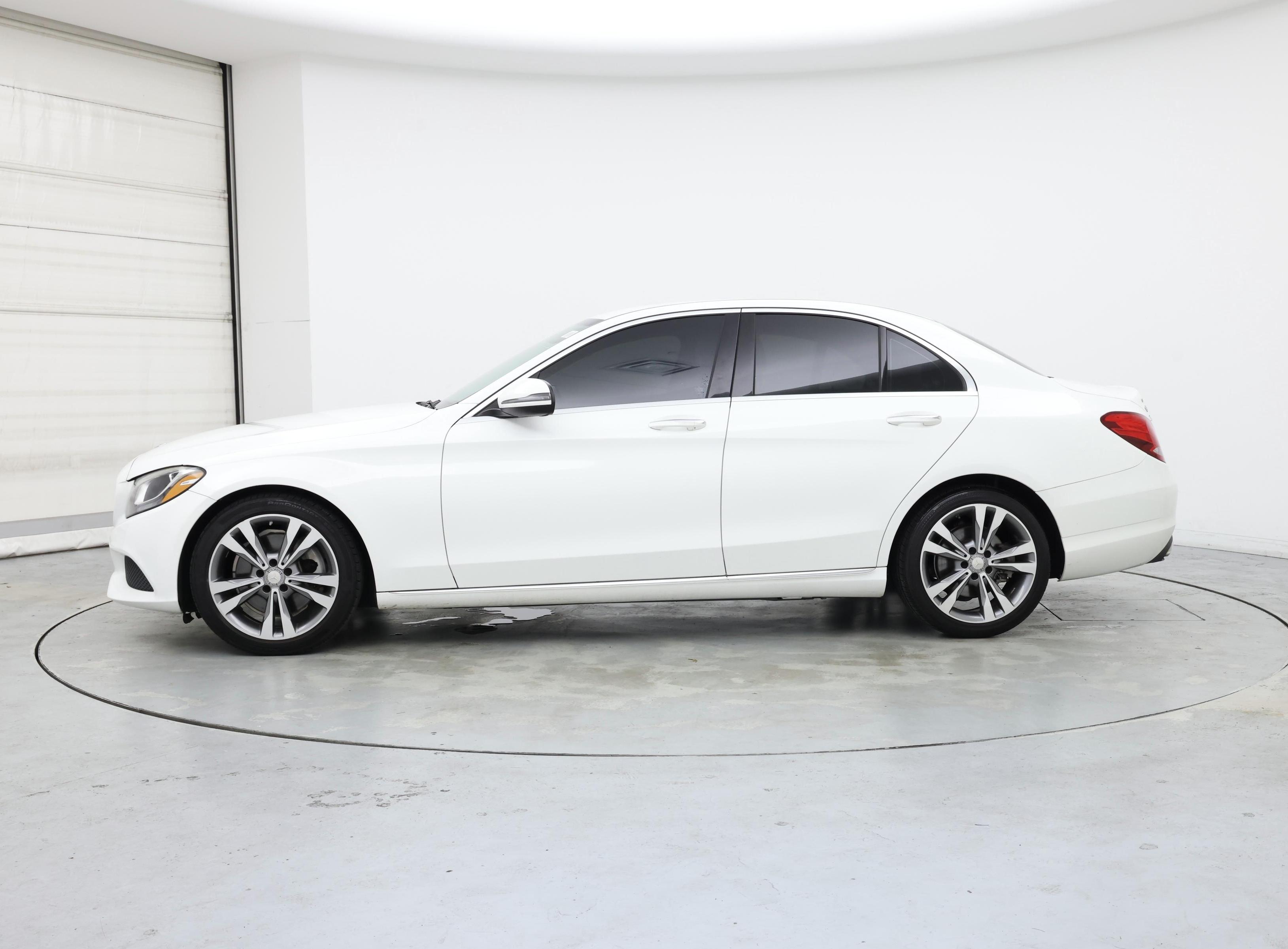 Thumbnail: 2016 Mercedes-Benz C-Class - 3