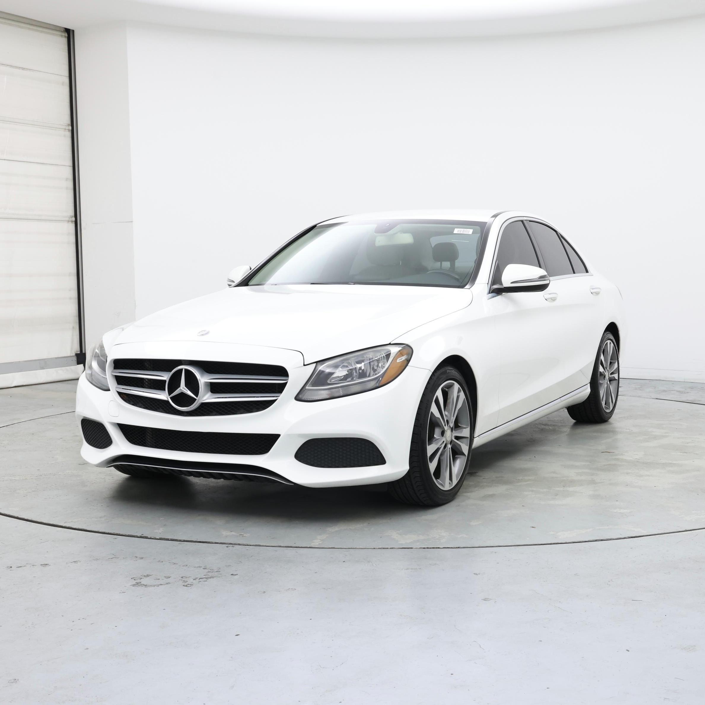 Thumbnail: 2016 Mercedes-Benz C-Class - 4