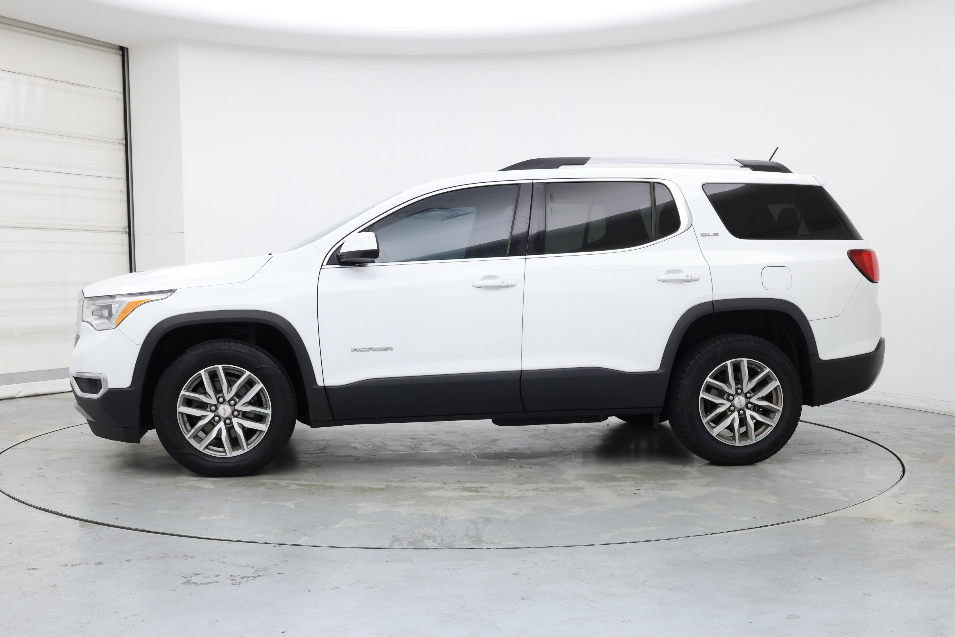Thumbnail: 2018 GMC Acadia - 3