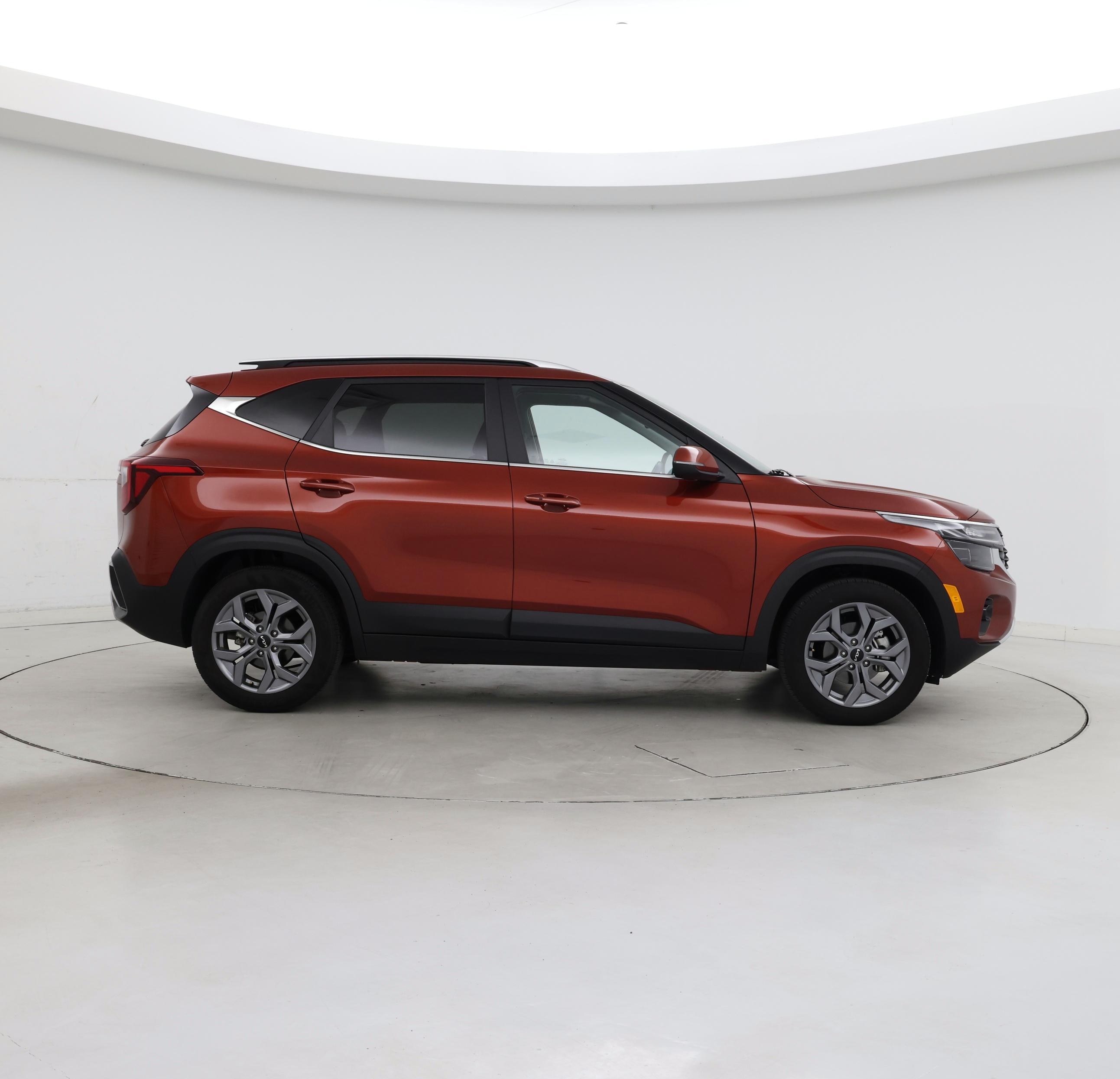 Thumbnail: 2024 Kia Seltos - 7