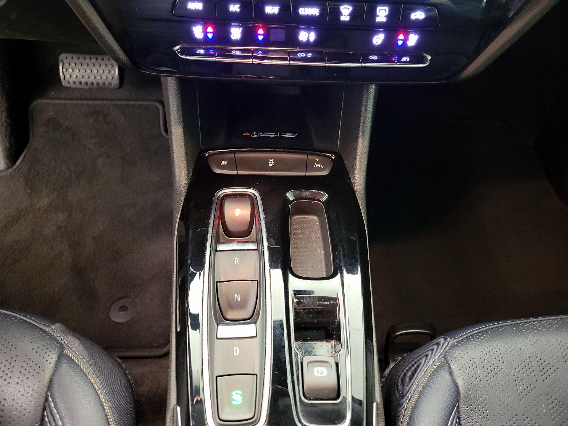 Thumbnail: 2022 Chevrolet Bolt EUV - 17