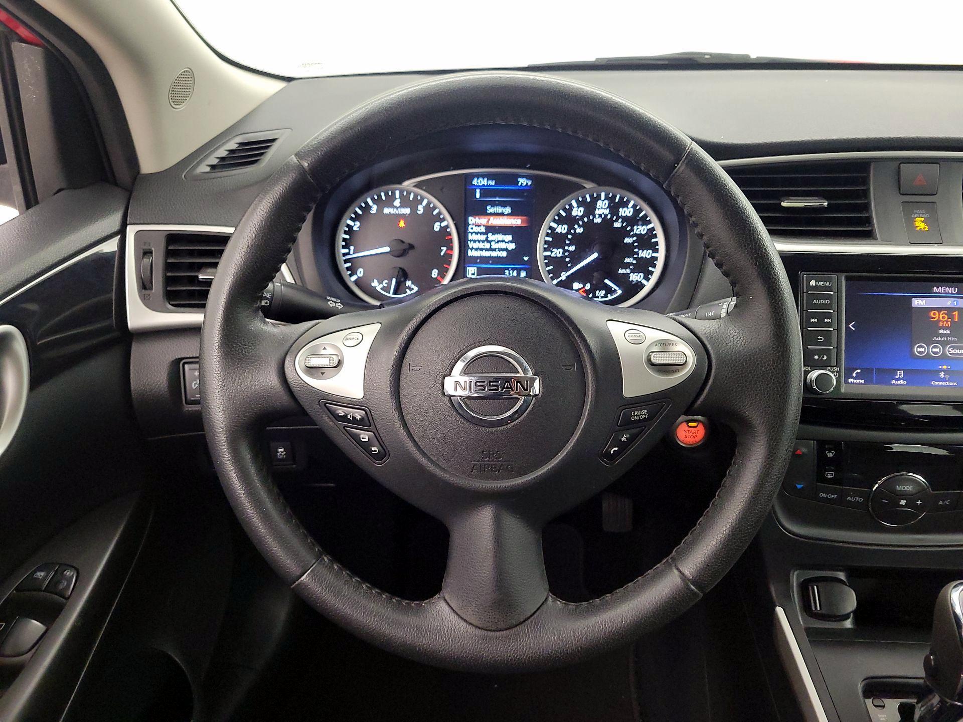 Thumbnail: 2019 Nissan Sentra - 10