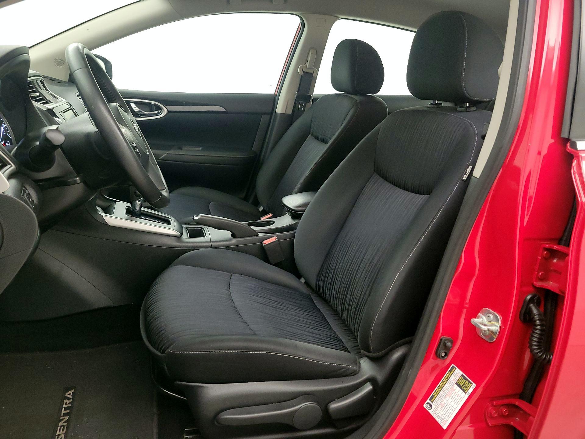 Thumbnail: 2019 Nissan Sentra - 11