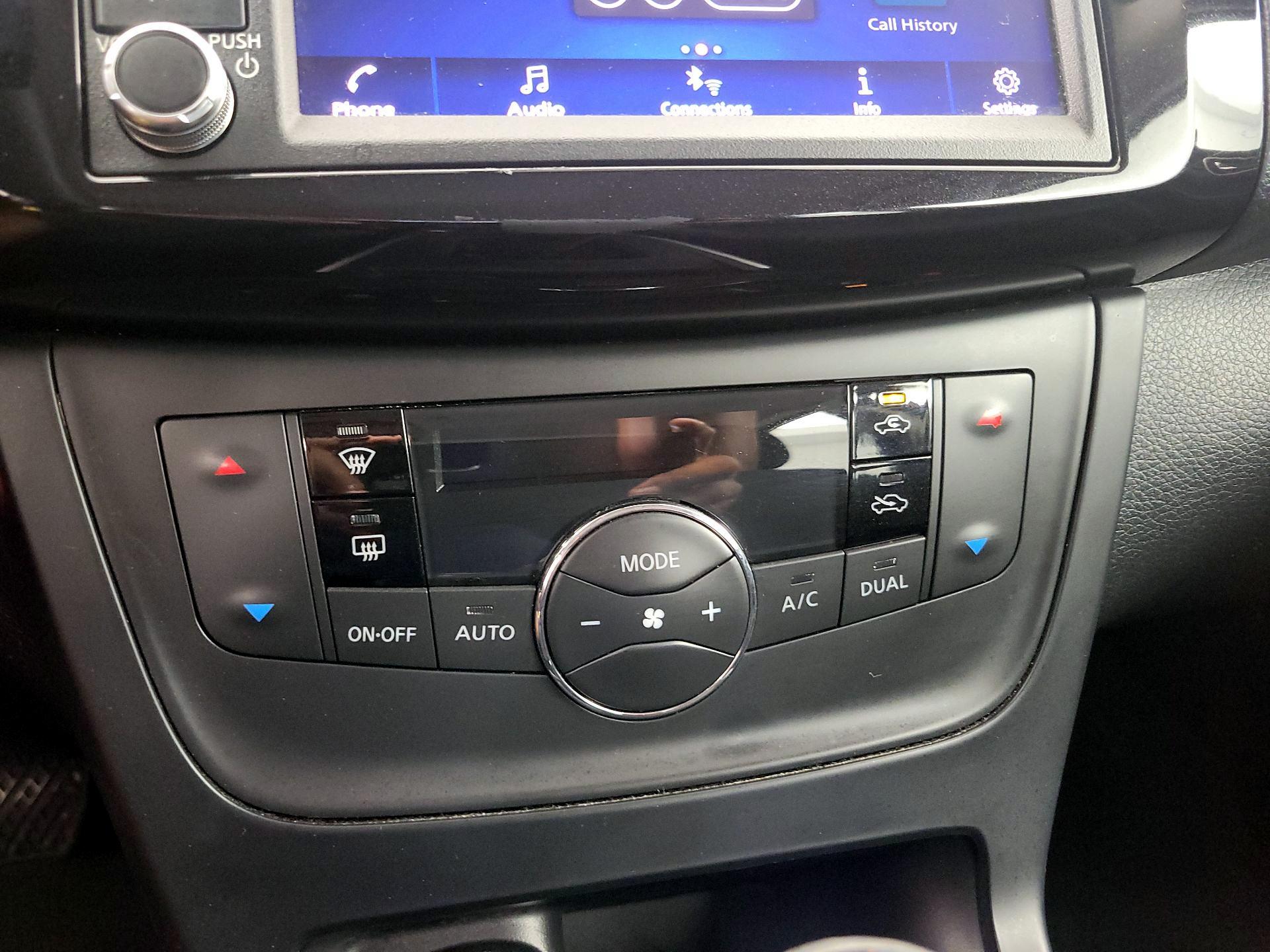 Thumbnail: 2019 Nissan Sentra - 16