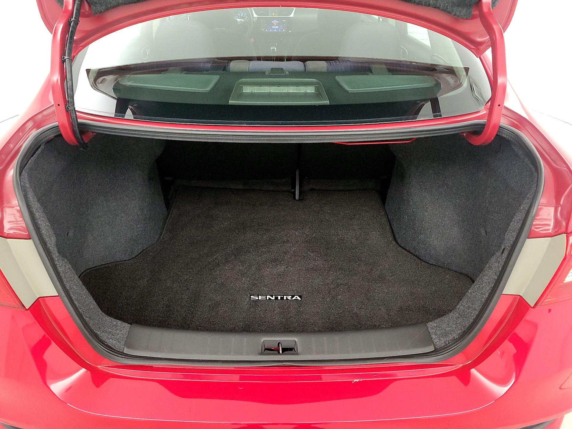 Thumbnail: 2019 Nissan Sentra - 20