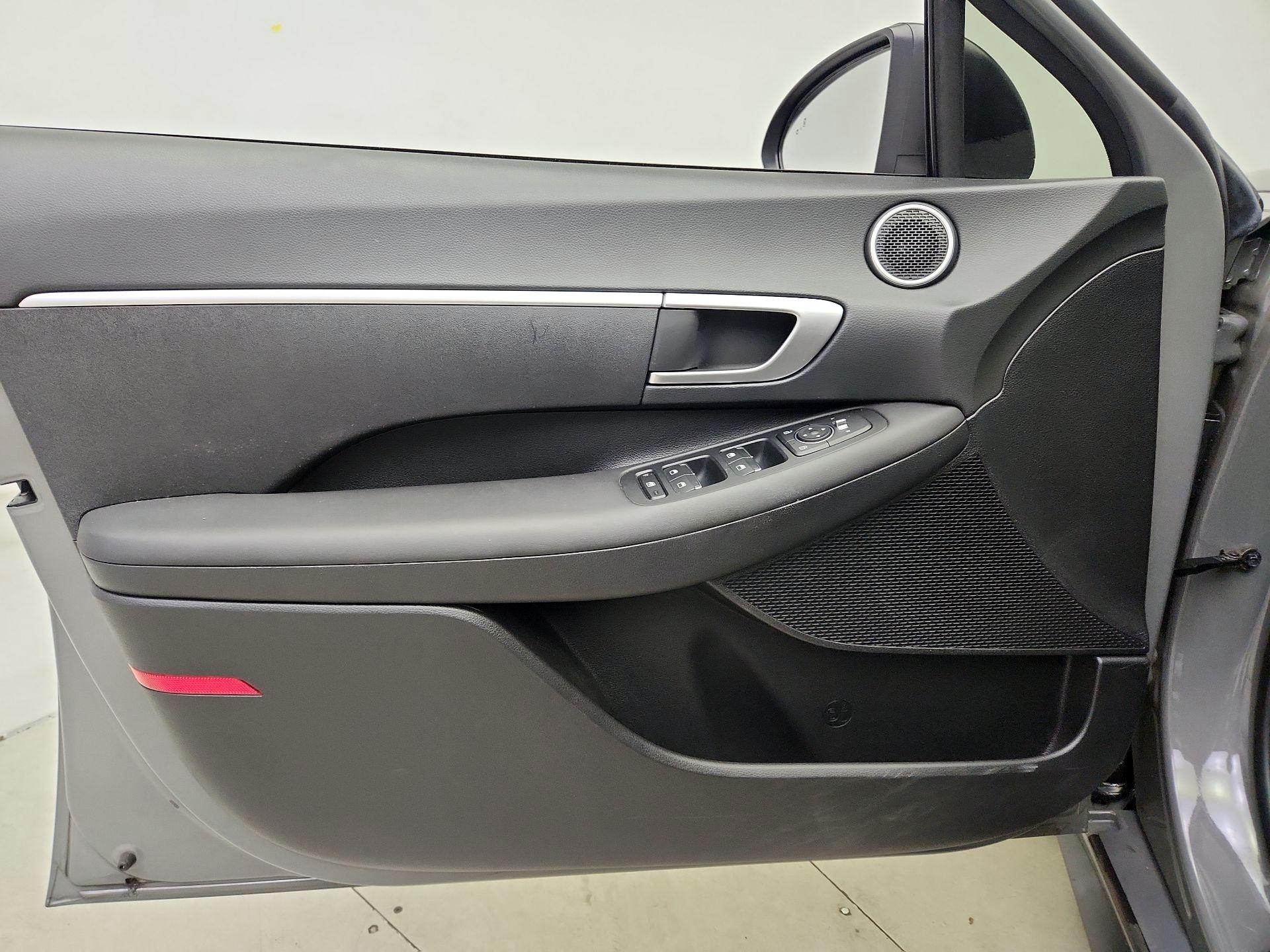 Thumbnail: 2023 Hyundai Sonata - 12