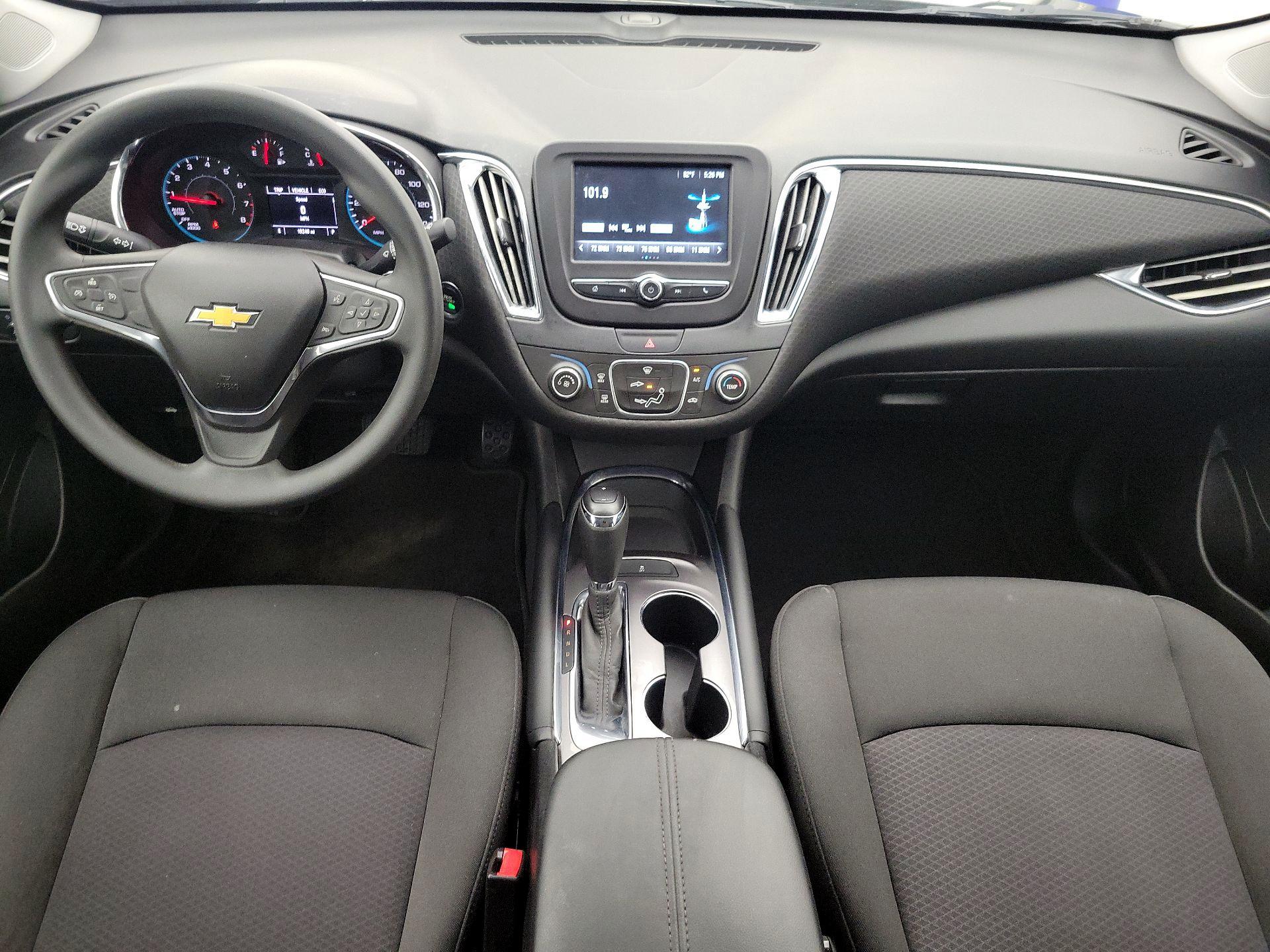 Thumbnail: 2018 Chevrolet Malibu - 9