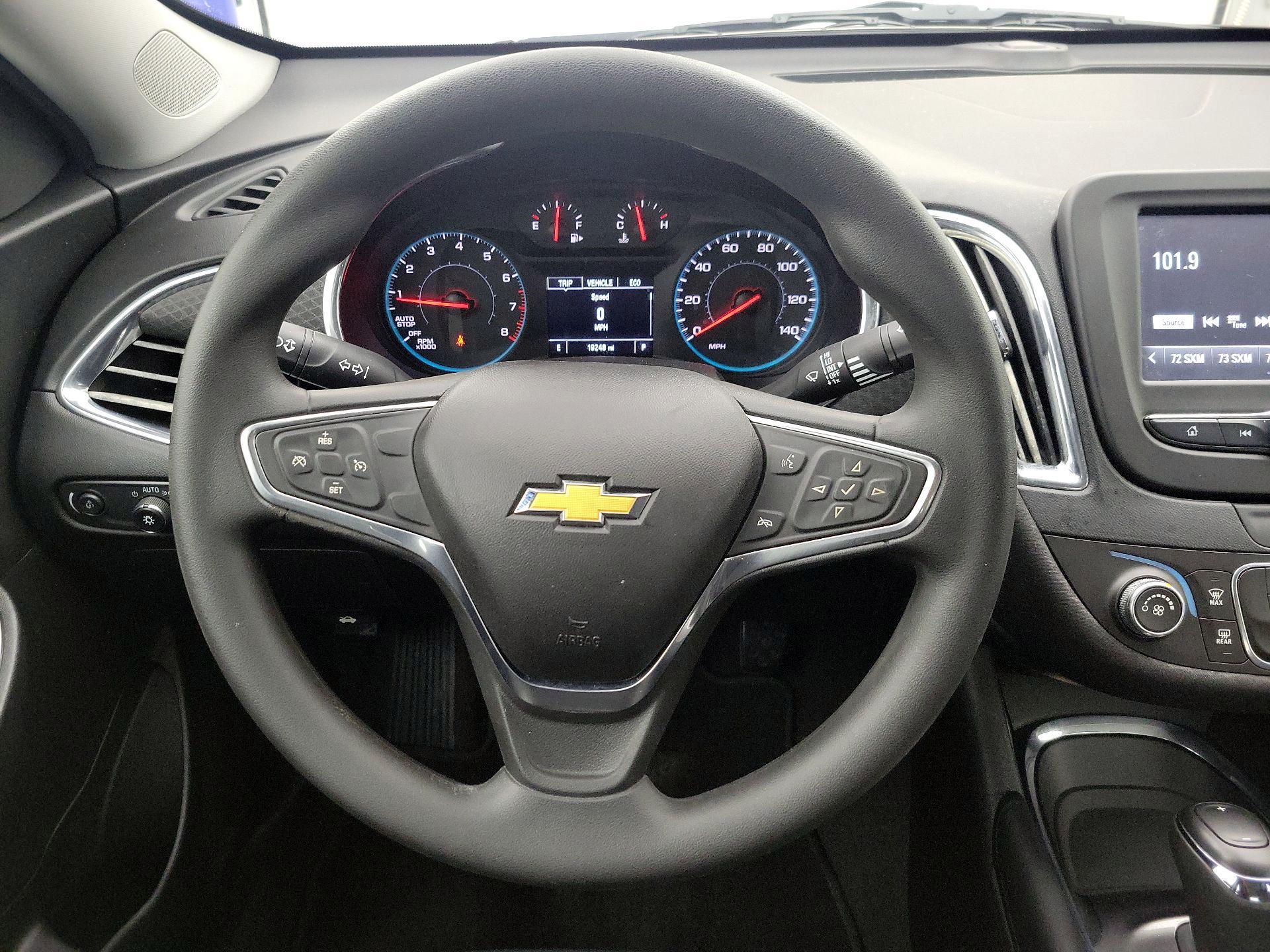 Thumbnail: 2018 Chevrolet Malibu - 10