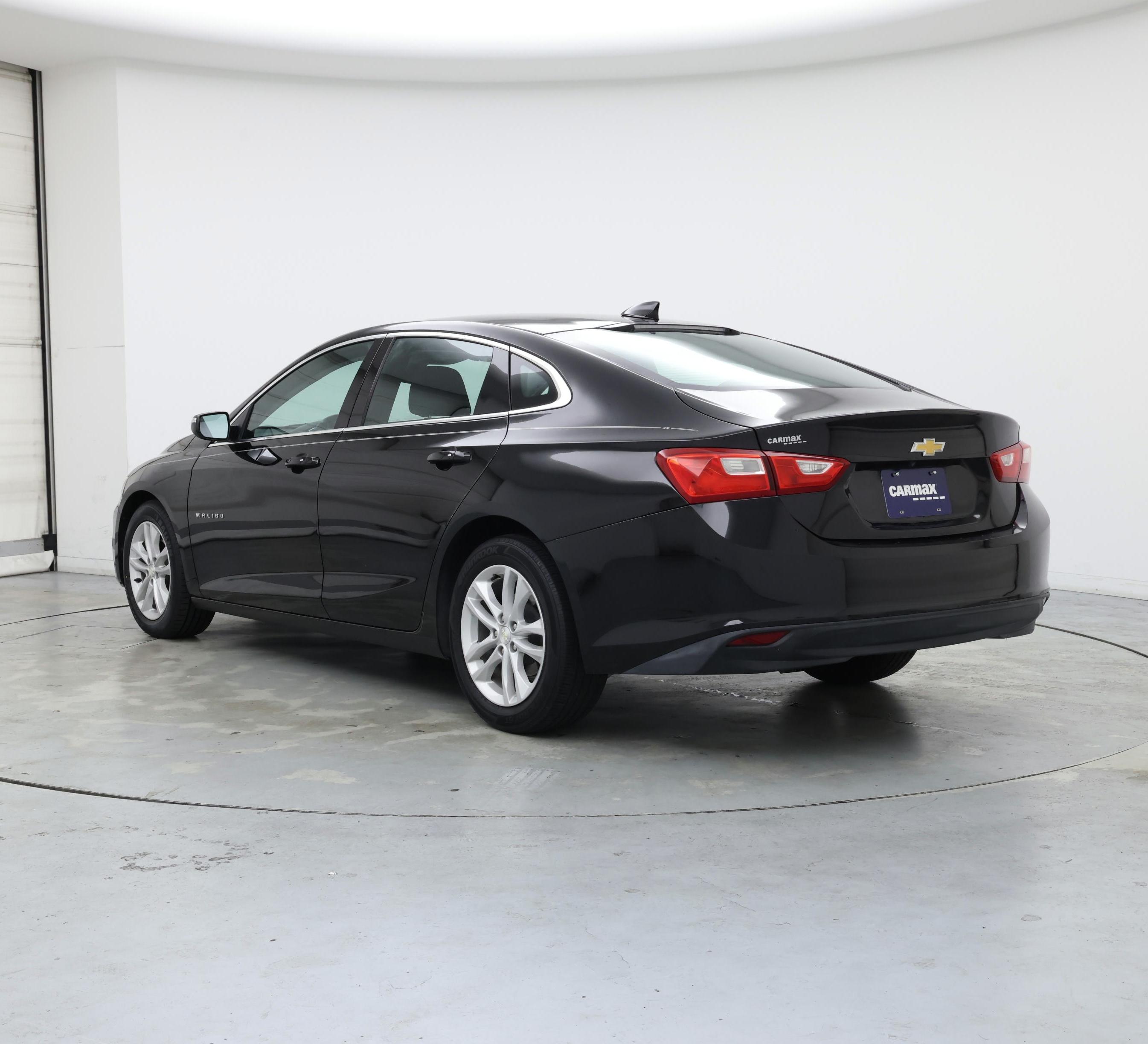 Thumbnail: 2018 Chevrolet Malibu - 2