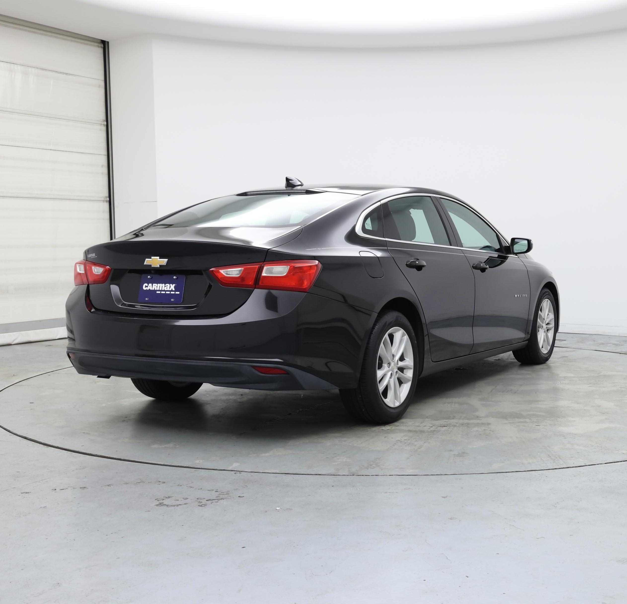 Thumbnail: 2018 Chevrolet Malibu - 8
