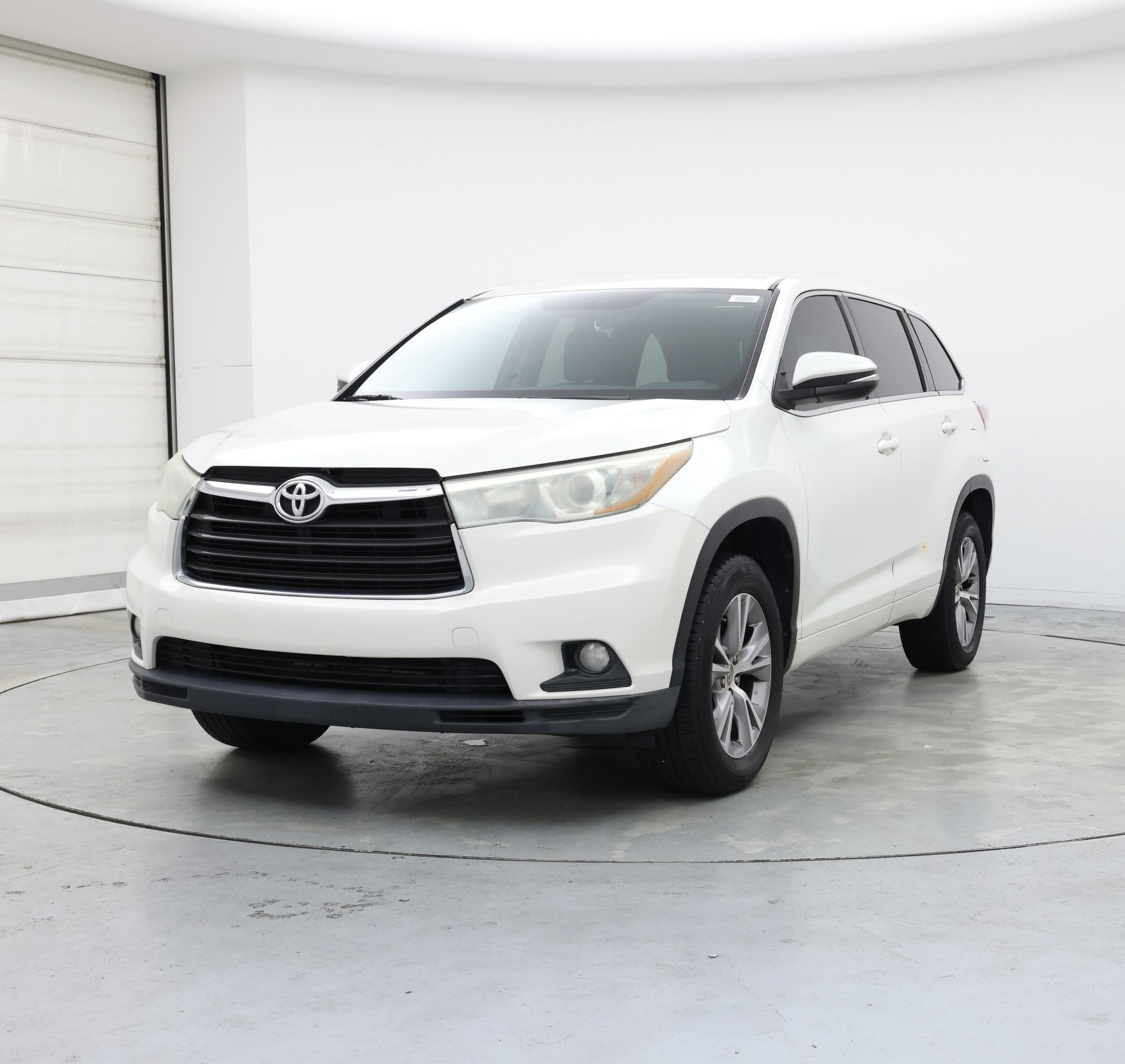 Thumbnail: 2015 Toyota Highlander - 4