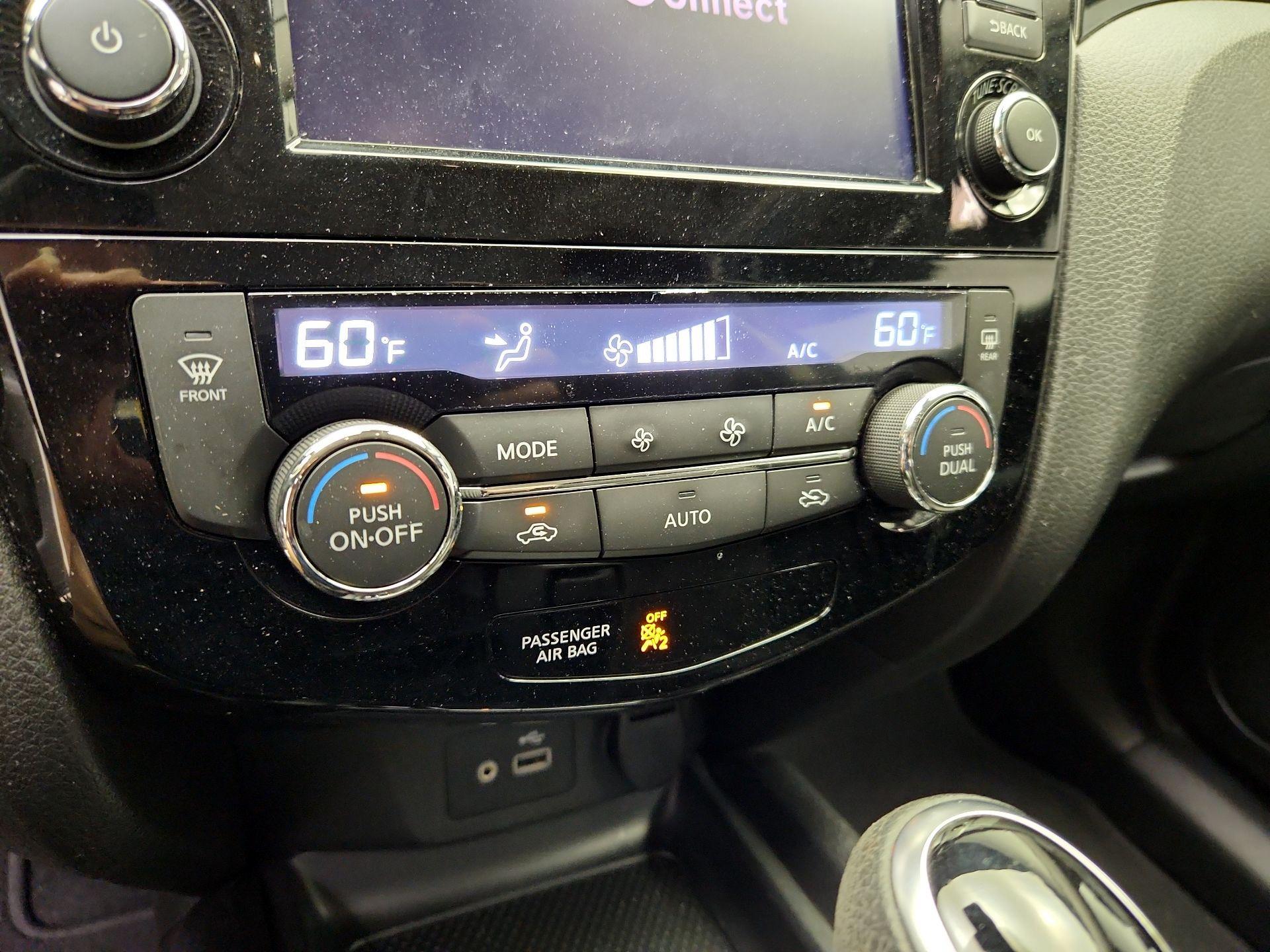 Thumbnail: 2019 Nissan Rogue Sport - 16