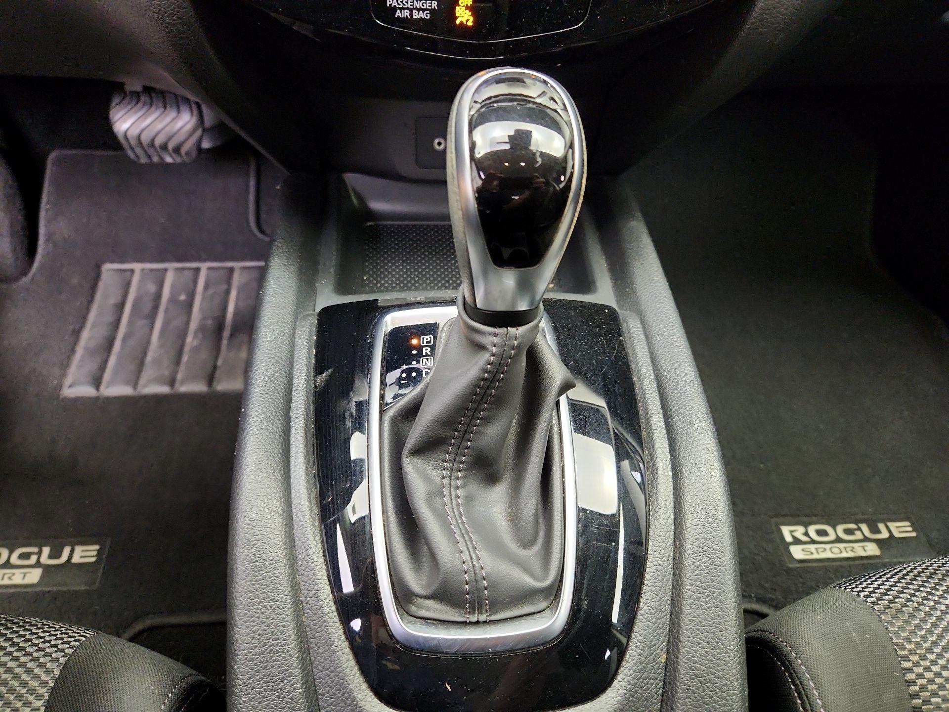 Thumbnail: 2019 Nissan Rogue Sport - 17