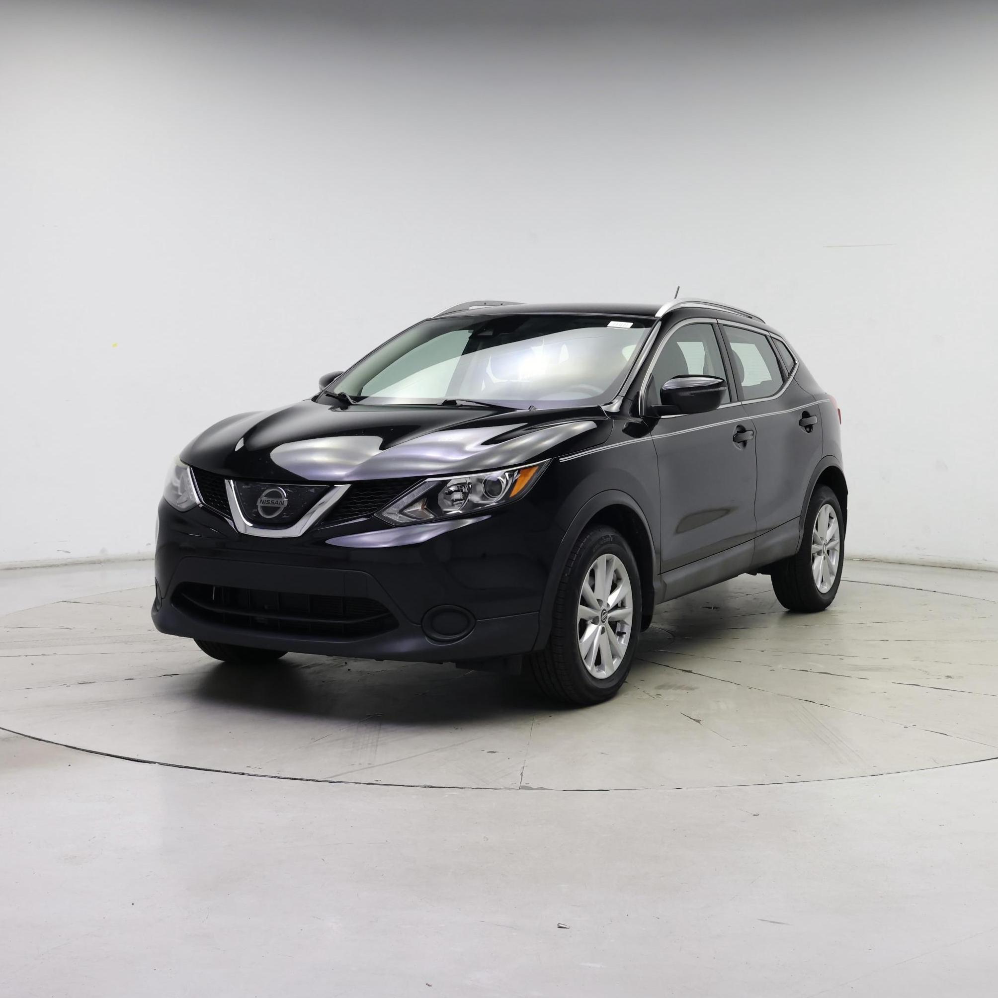 Thumbnail: 2019 Nissan Rogue Sport - 4