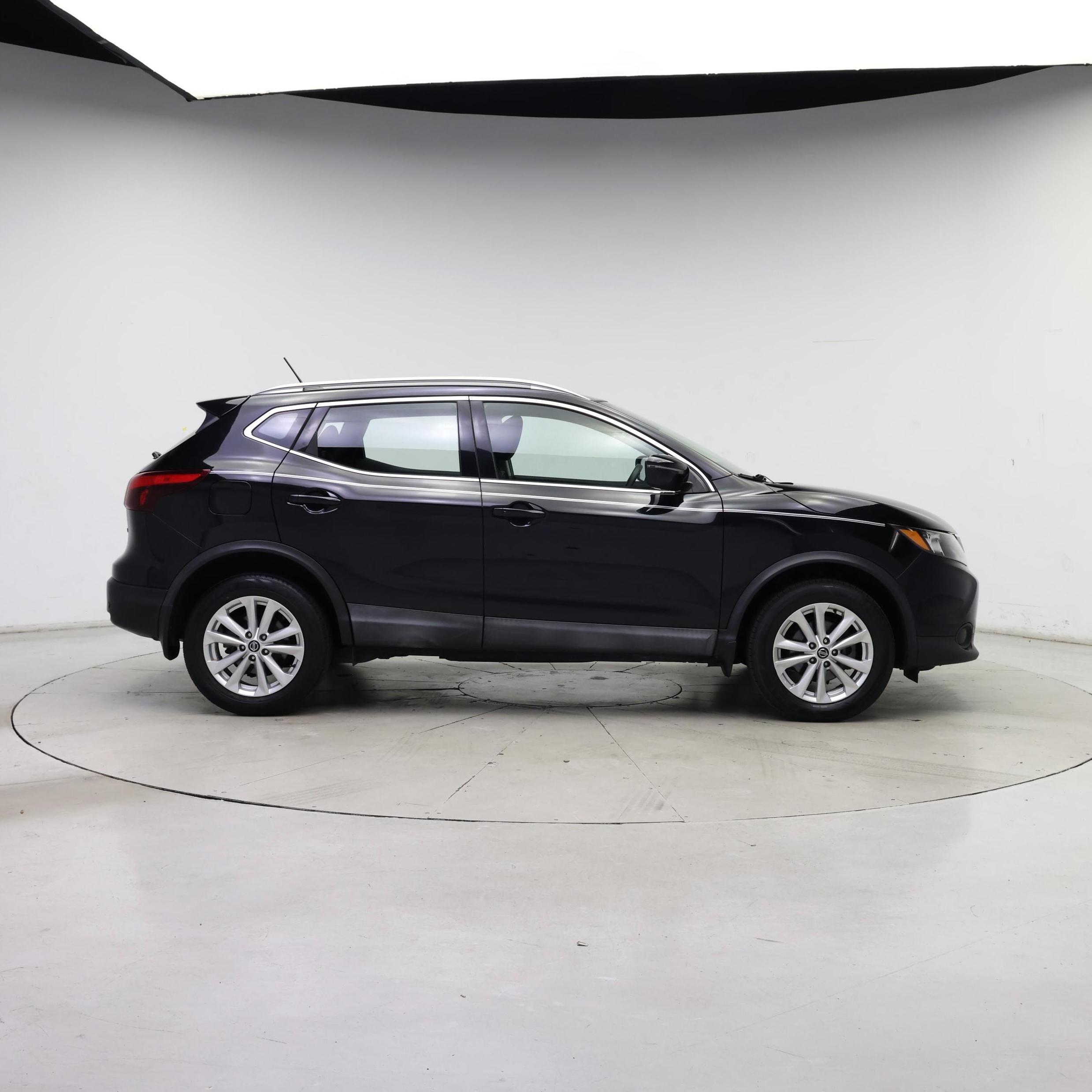 Thumbnail: 2019 Nissan Rogue Sport - 7