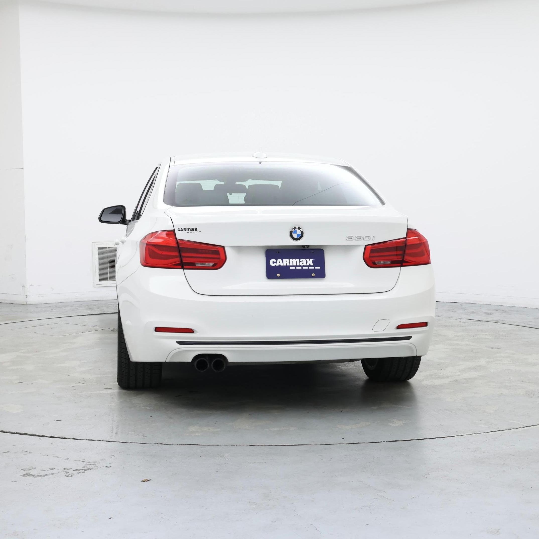 Thumbnail: 2018 BMW 3 Series - 6