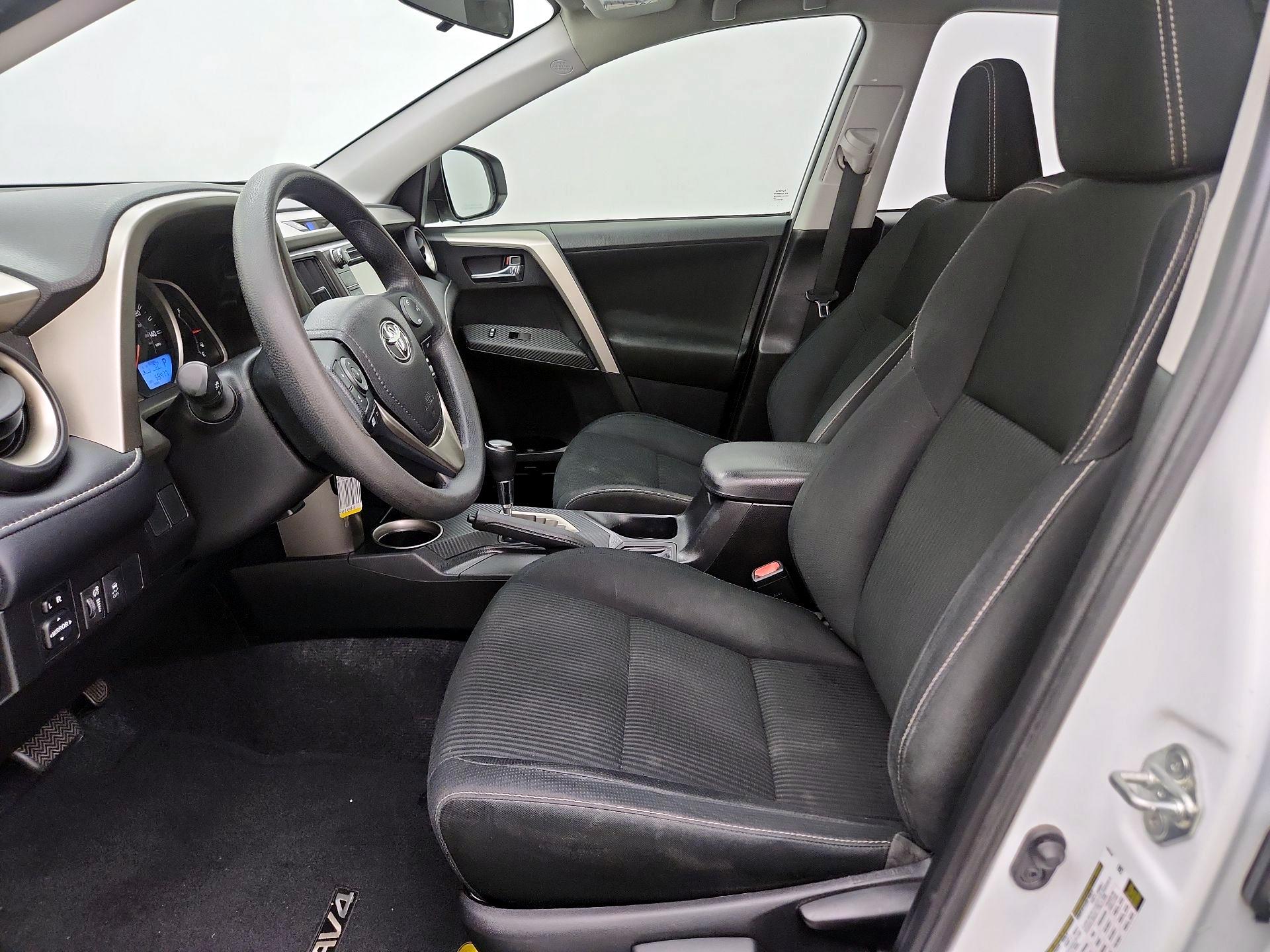 Thumbnail: 2014 Toyota RAV4 - 11