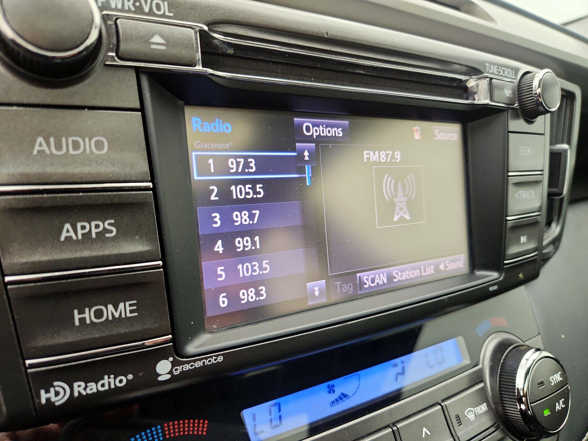 Thumbnail: 2014 Toyota RAV4 - 15
