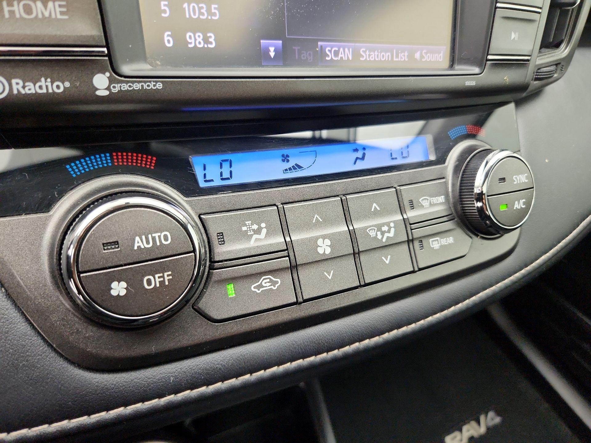 Thumbnail: 2014 Toyota RAV4 - 16