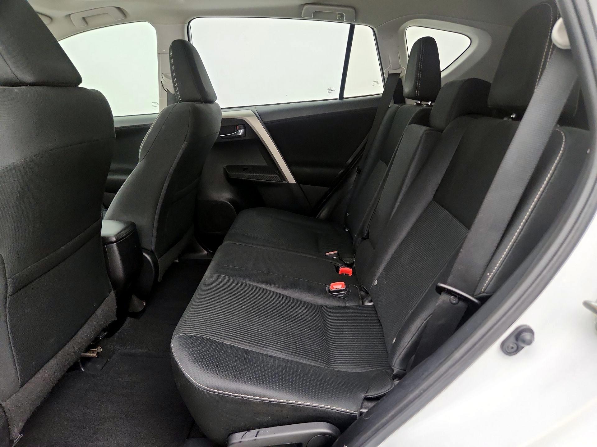 Thumbnail: 2014 Toyota RAV4 - 20