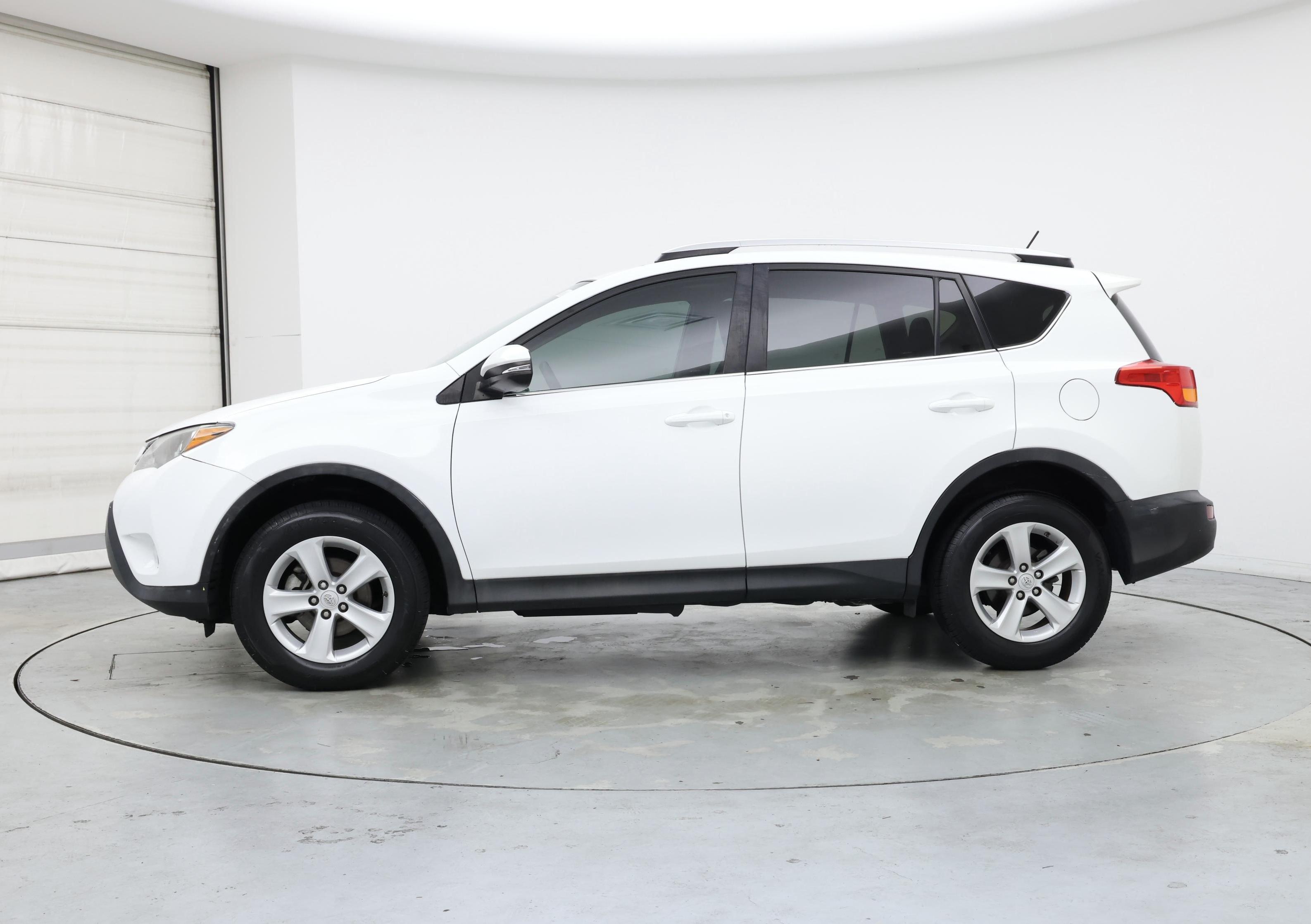 Thumbnail: 2014 Toyota RAV4 - 3