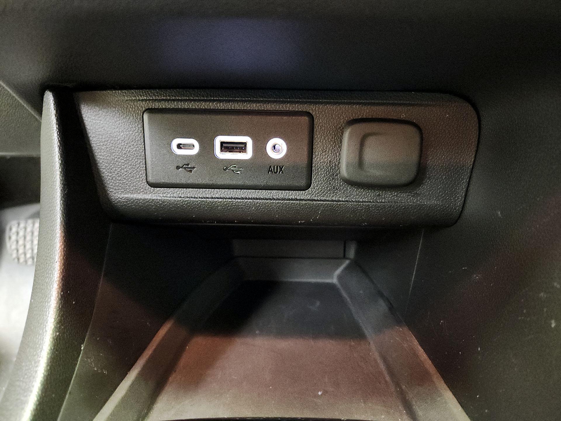 Thumbnail: 2021 Buick Encore GX - 18