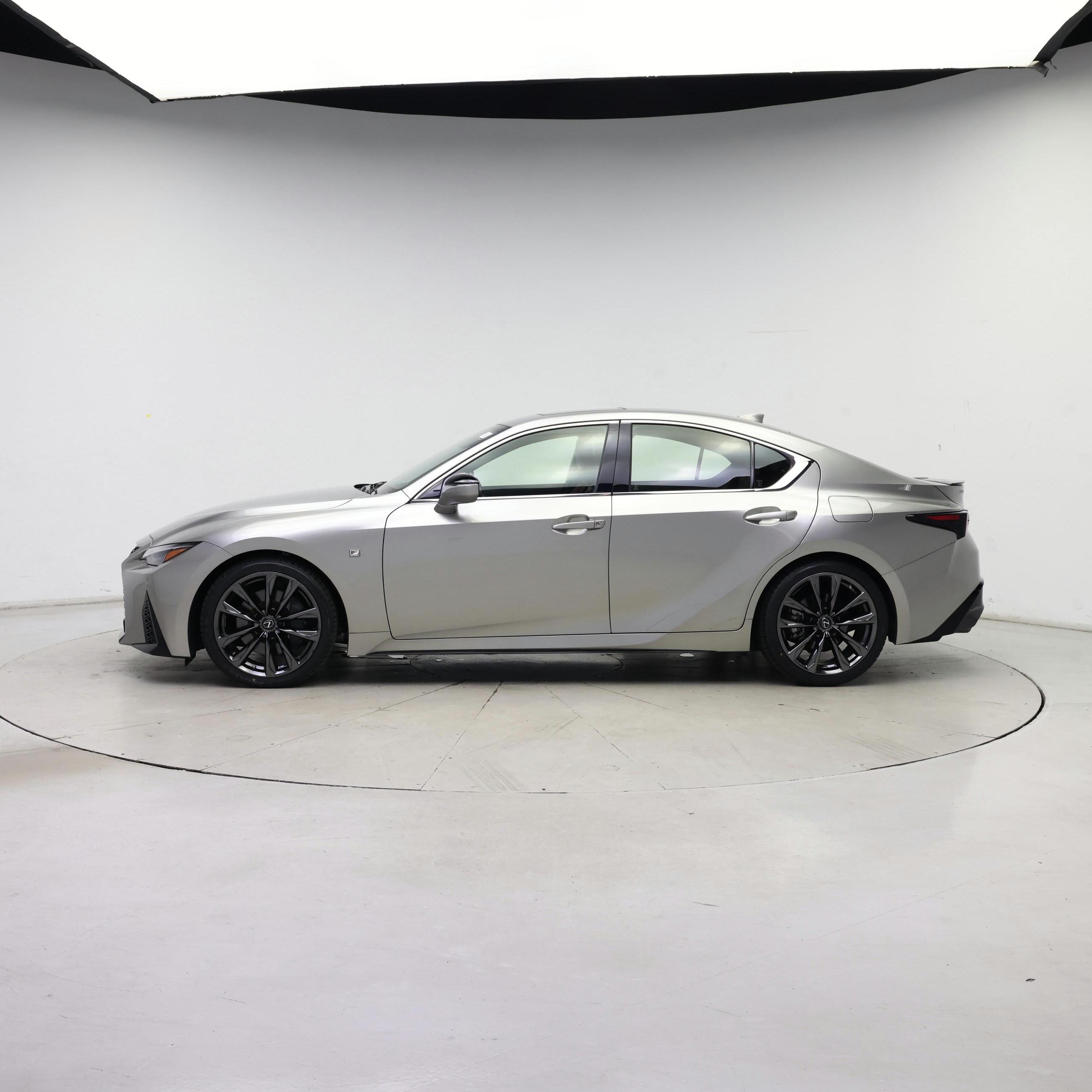Thumbnail: 2022 Lexus IS - 3