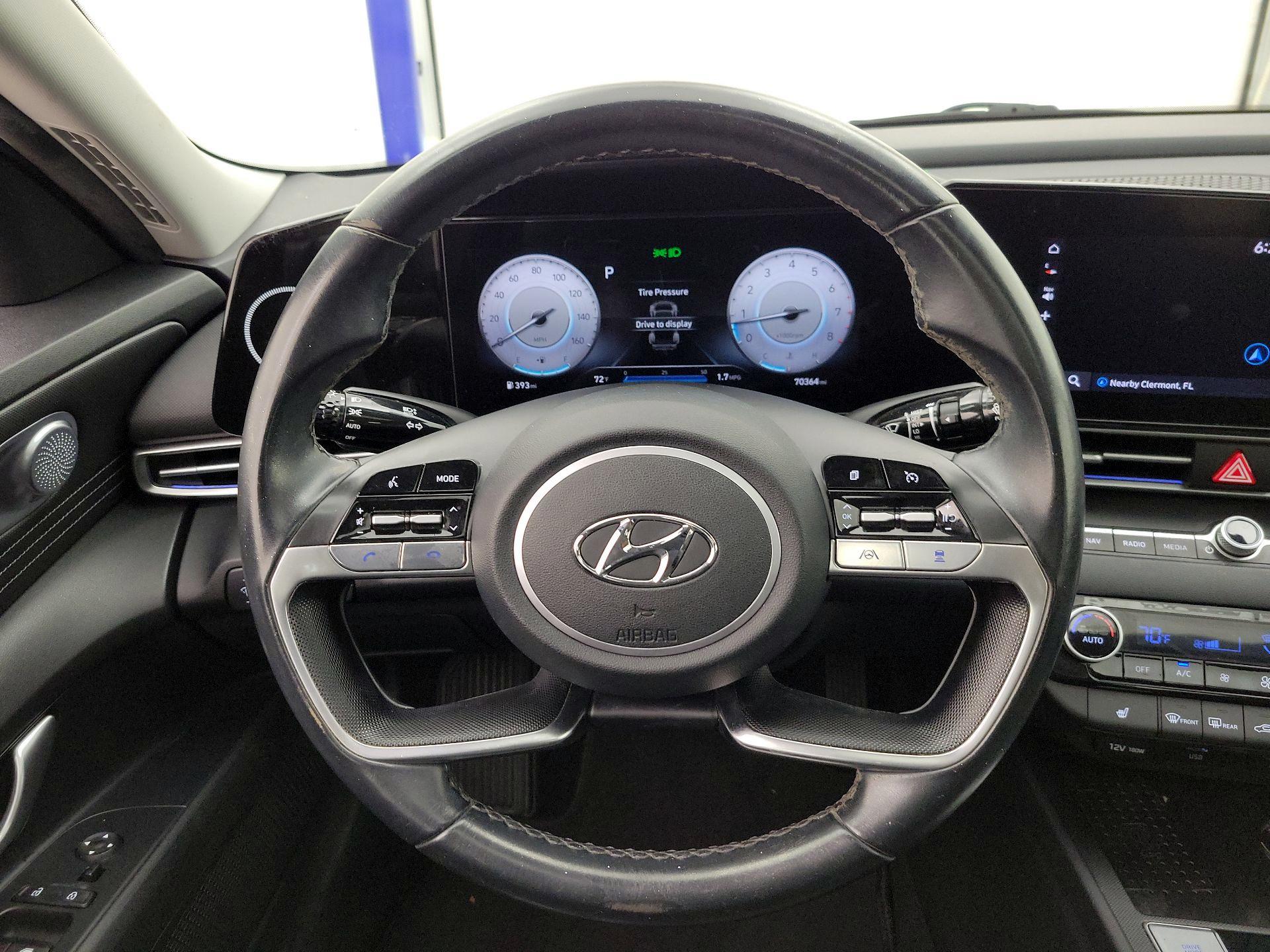 Thumbnail: 2022 Hyundai Elantra - 10