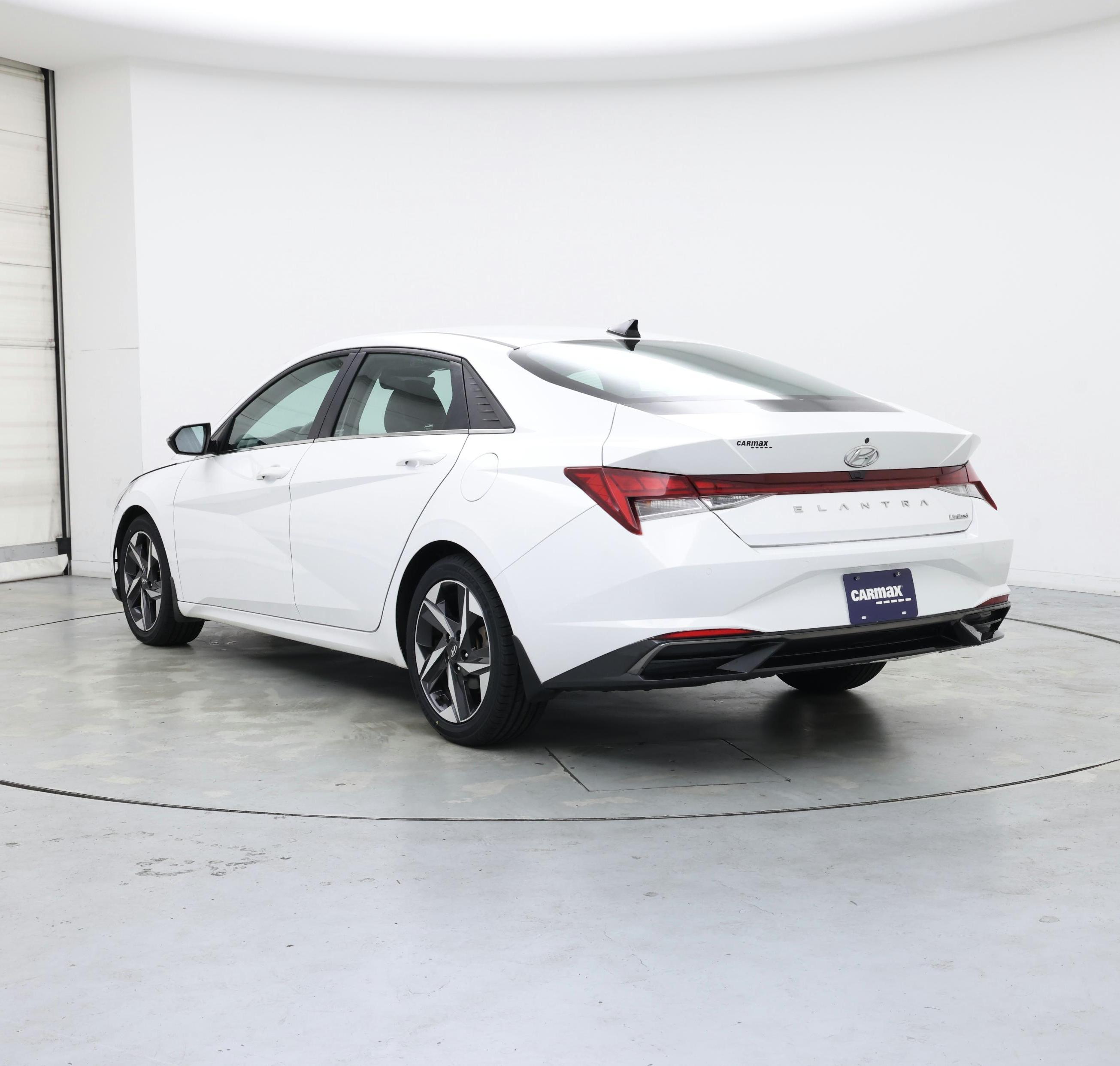 Thumbnail: 2022 Hyundai Elantra - 2