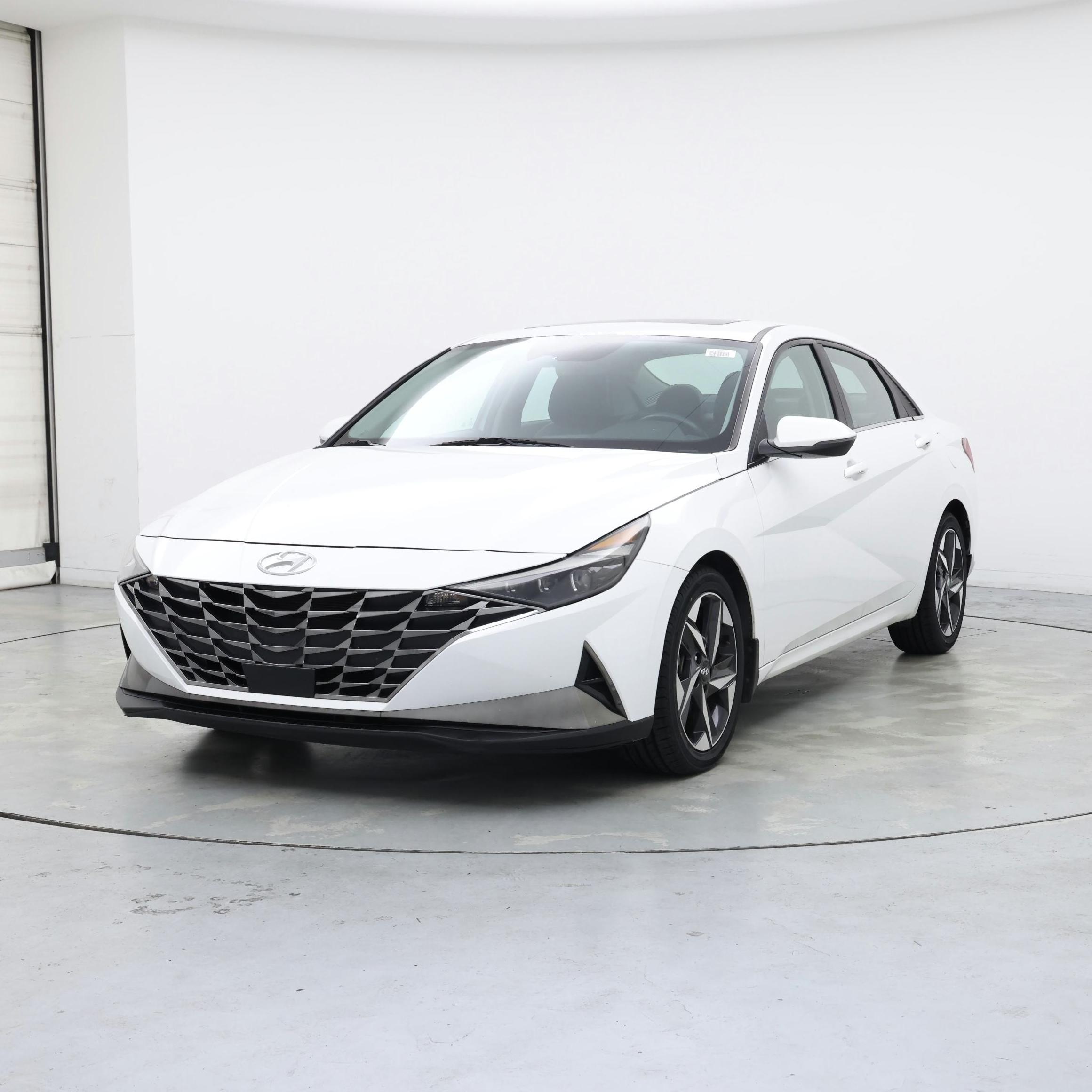 Thumbnail: 2022 Hyundai Elantra - 4