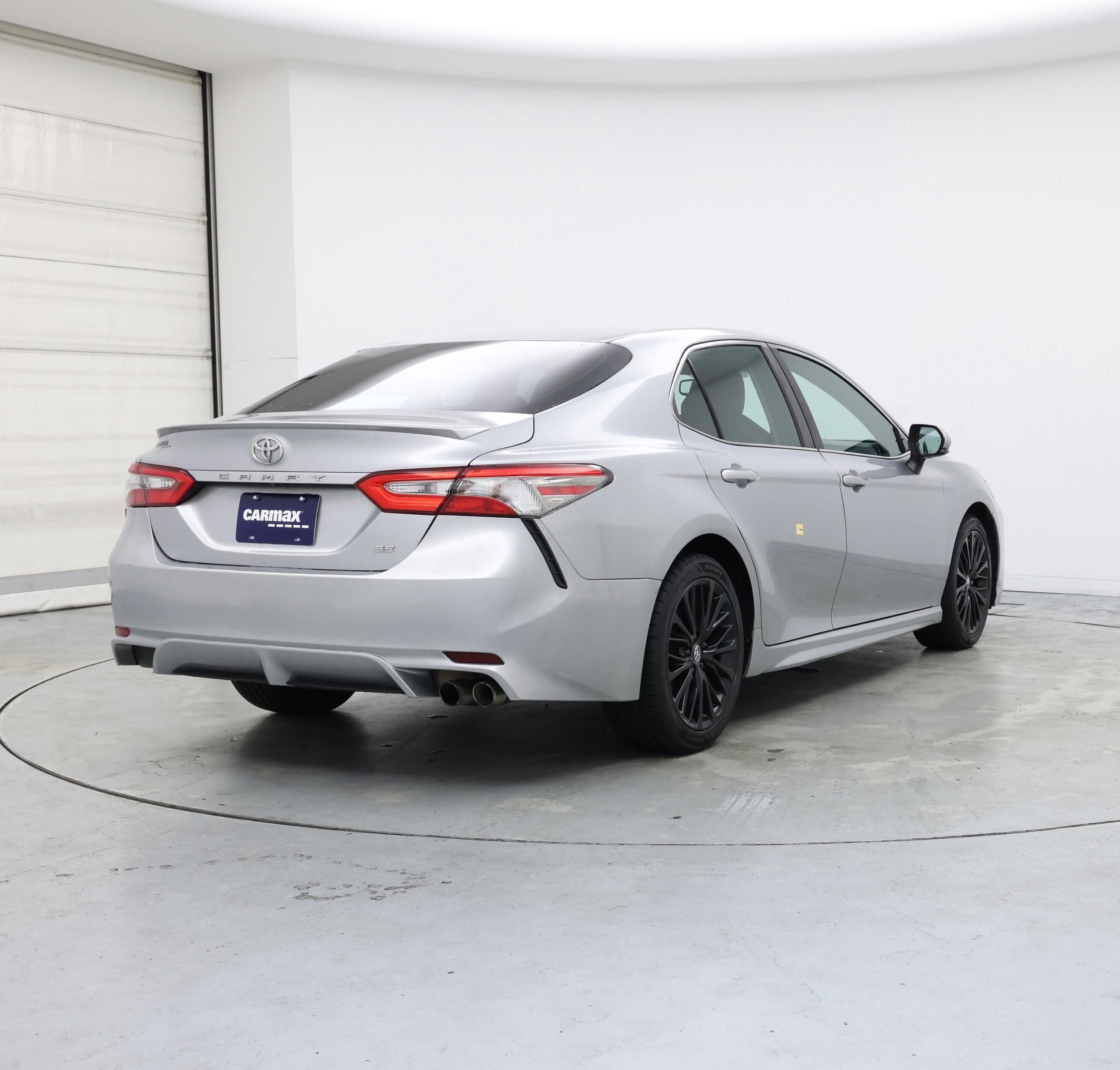 Thumbnail: 2018 Toyota Camry - 8