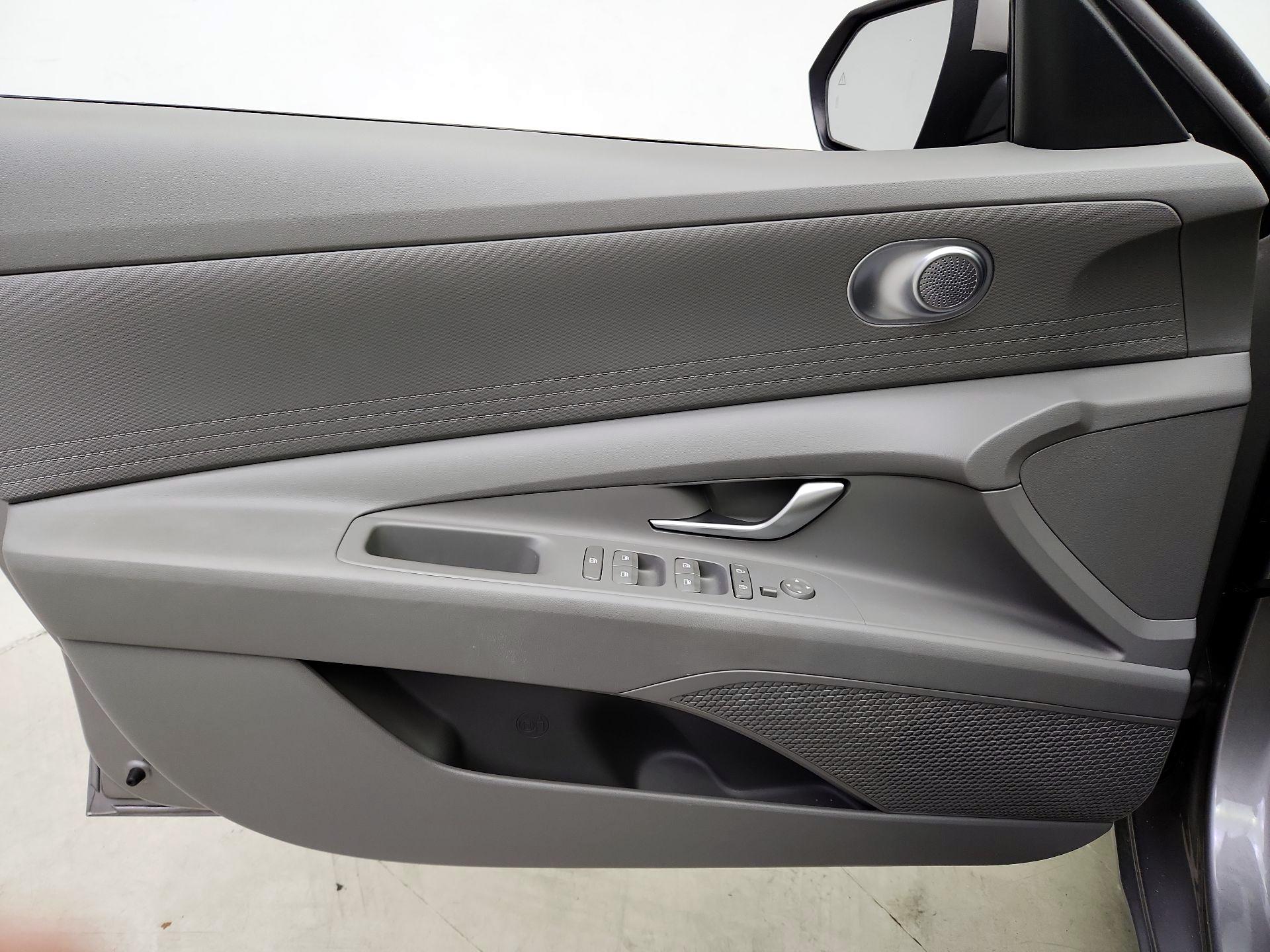 Thumbnail: 2023 Hyundai Elantra - 12